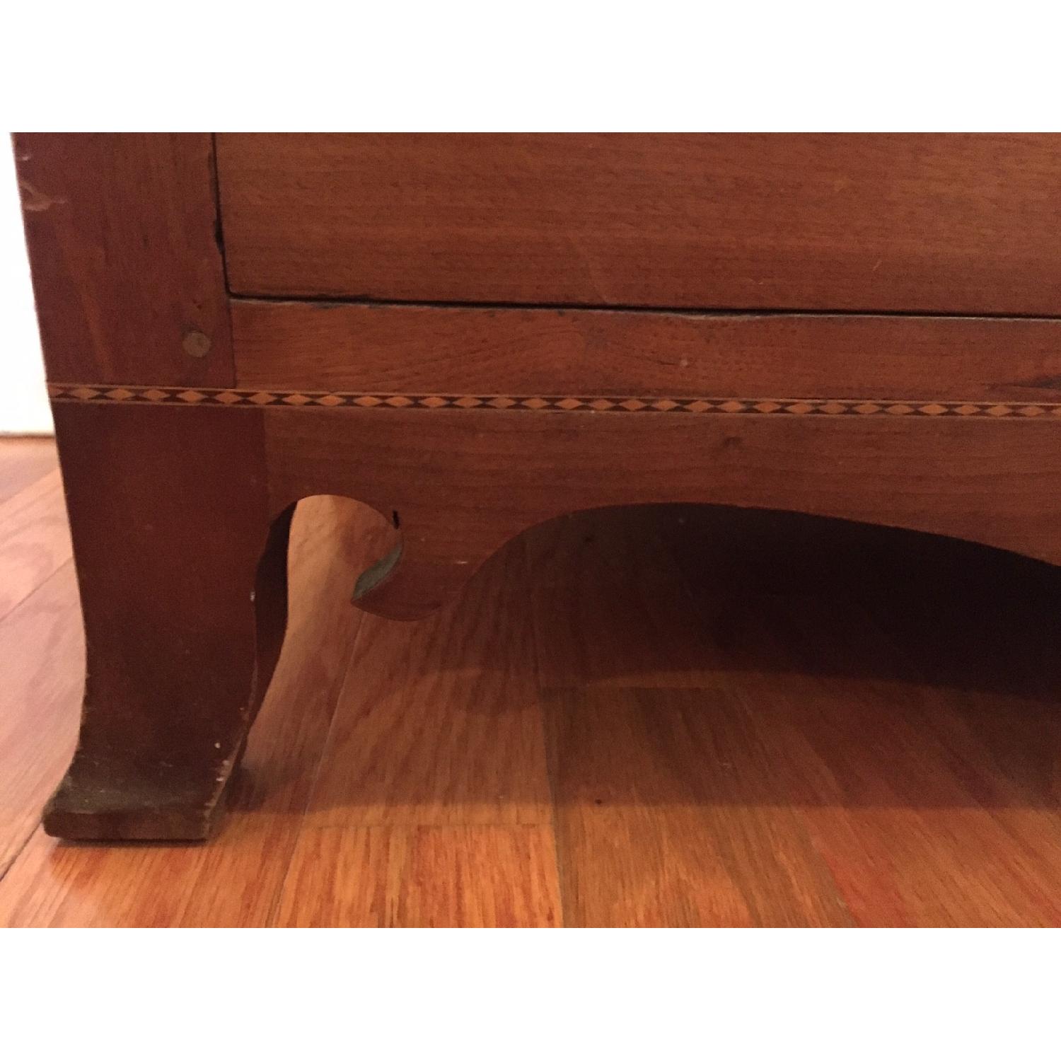 Antique Early 19th-Century American Chest of Drawers - image-8