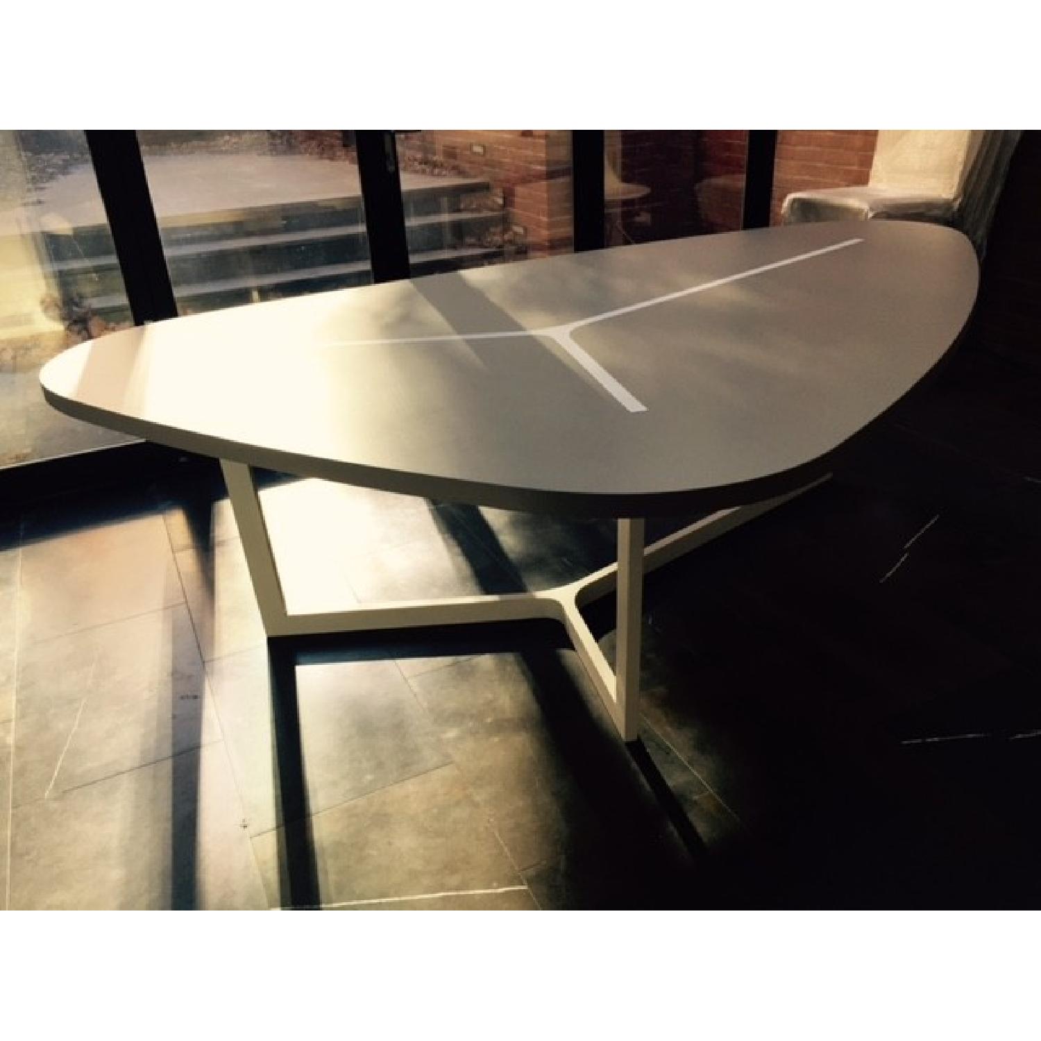 B&B Italia Seven Table - image-9