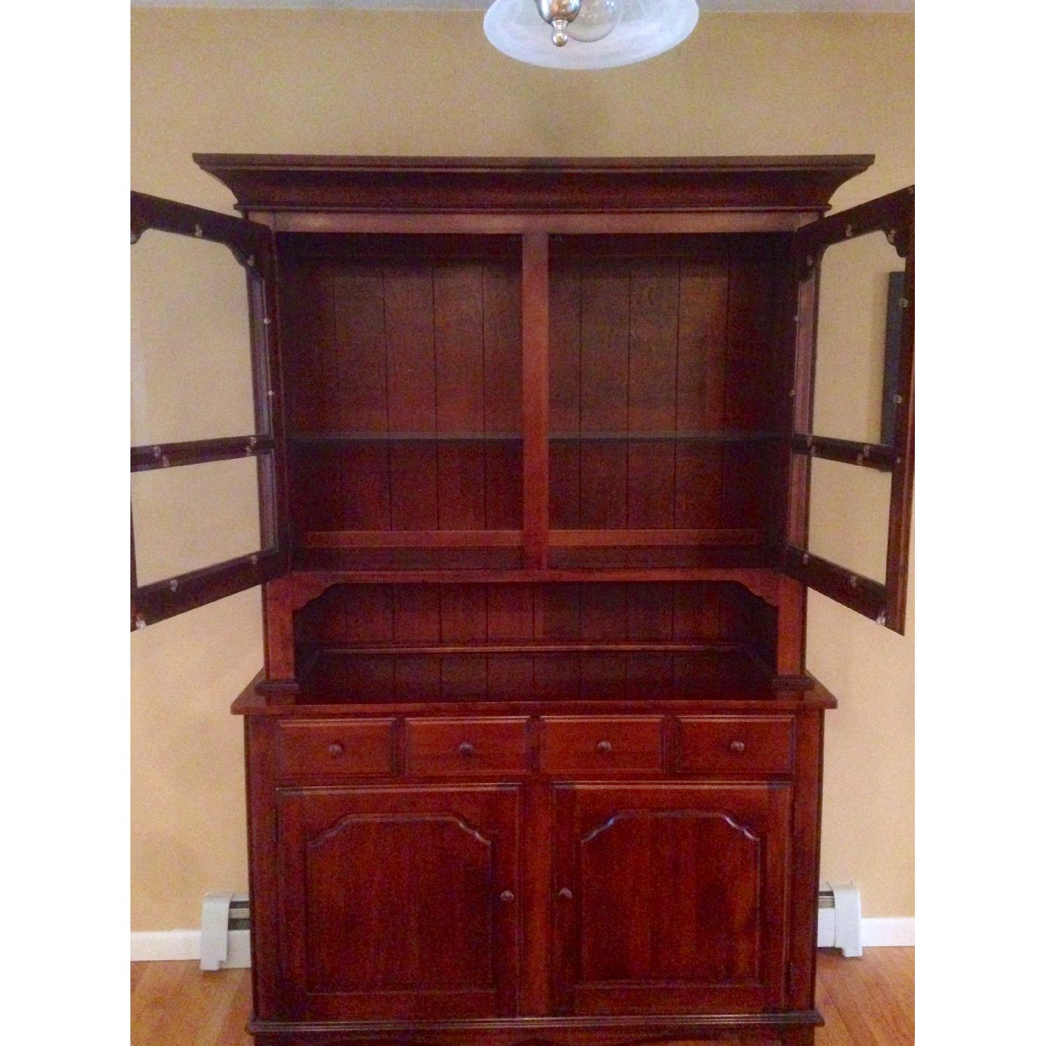 Nichols & Stone Dining Table w/ 8 Chairs + Hutch - image-8