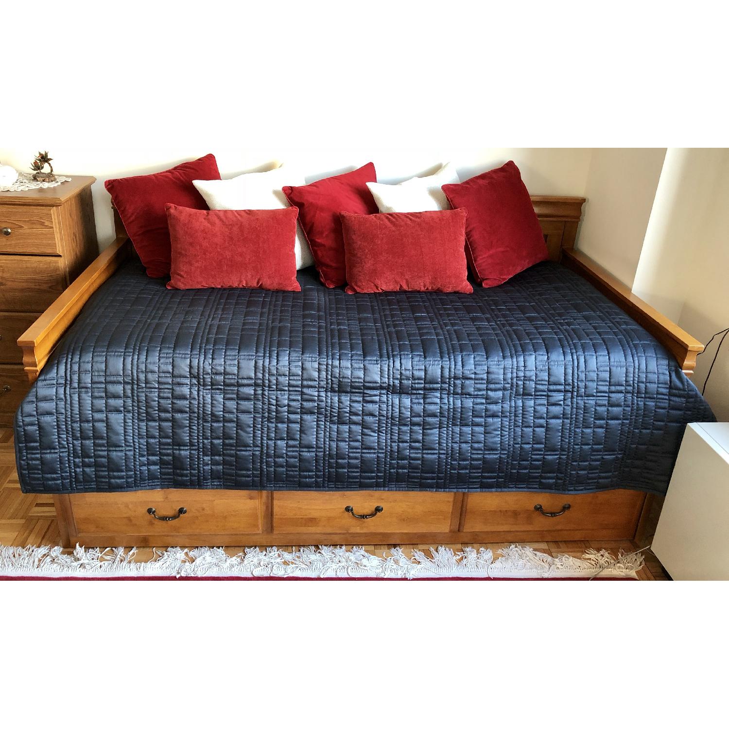 Solid Wood Bed Daybed w/ Trundle - image-1