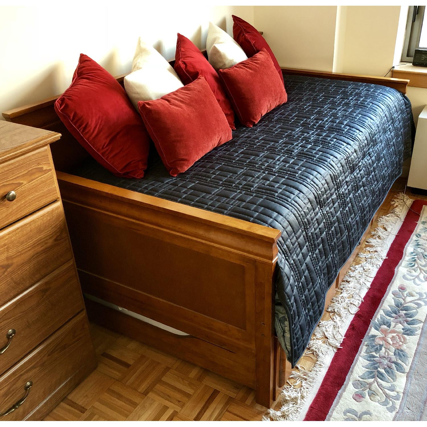 Solid Wood Bed Daybed w/ Trundle - image-2