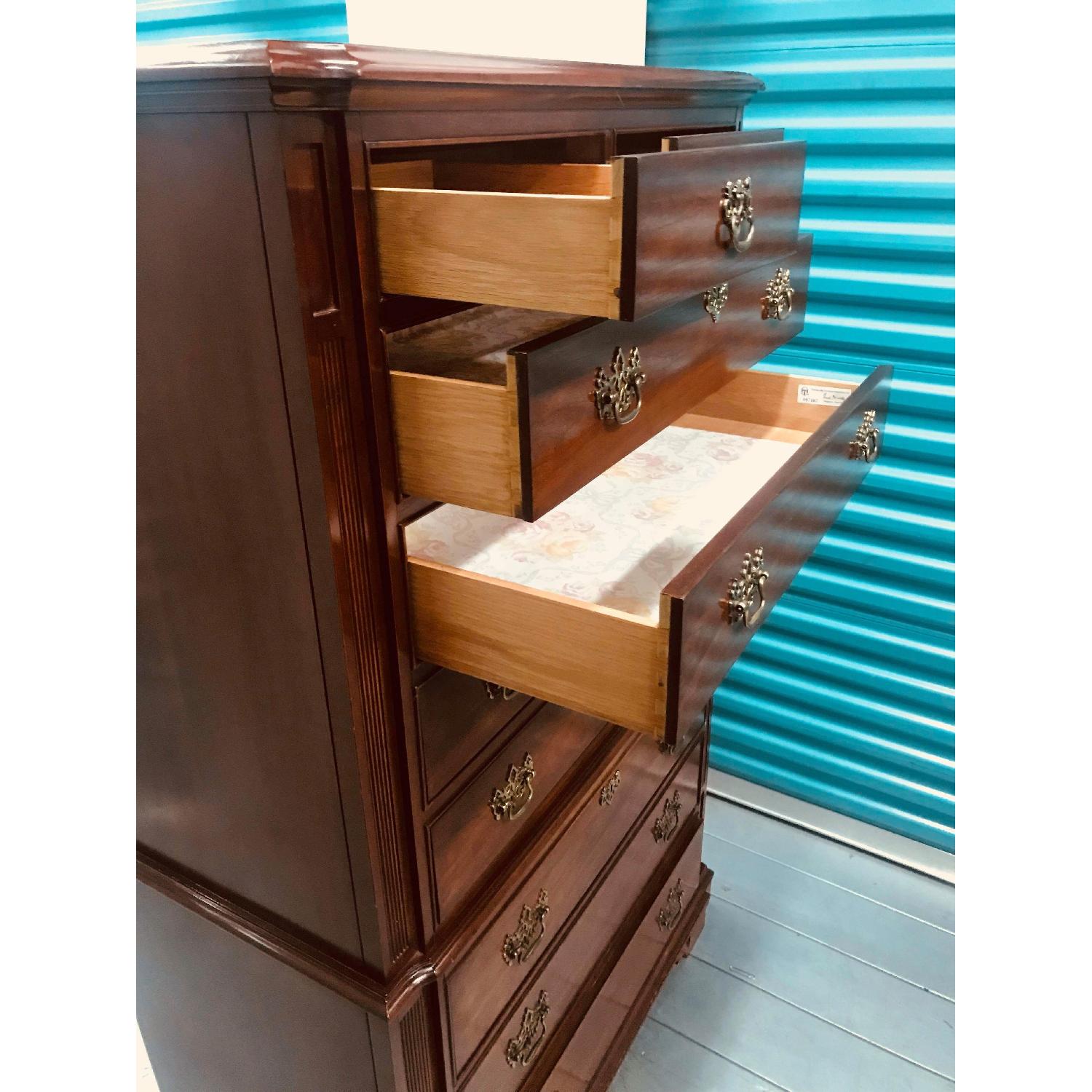 Thomasville Large Highboy 8 Drawer Cherry Wood Dresser - image-17