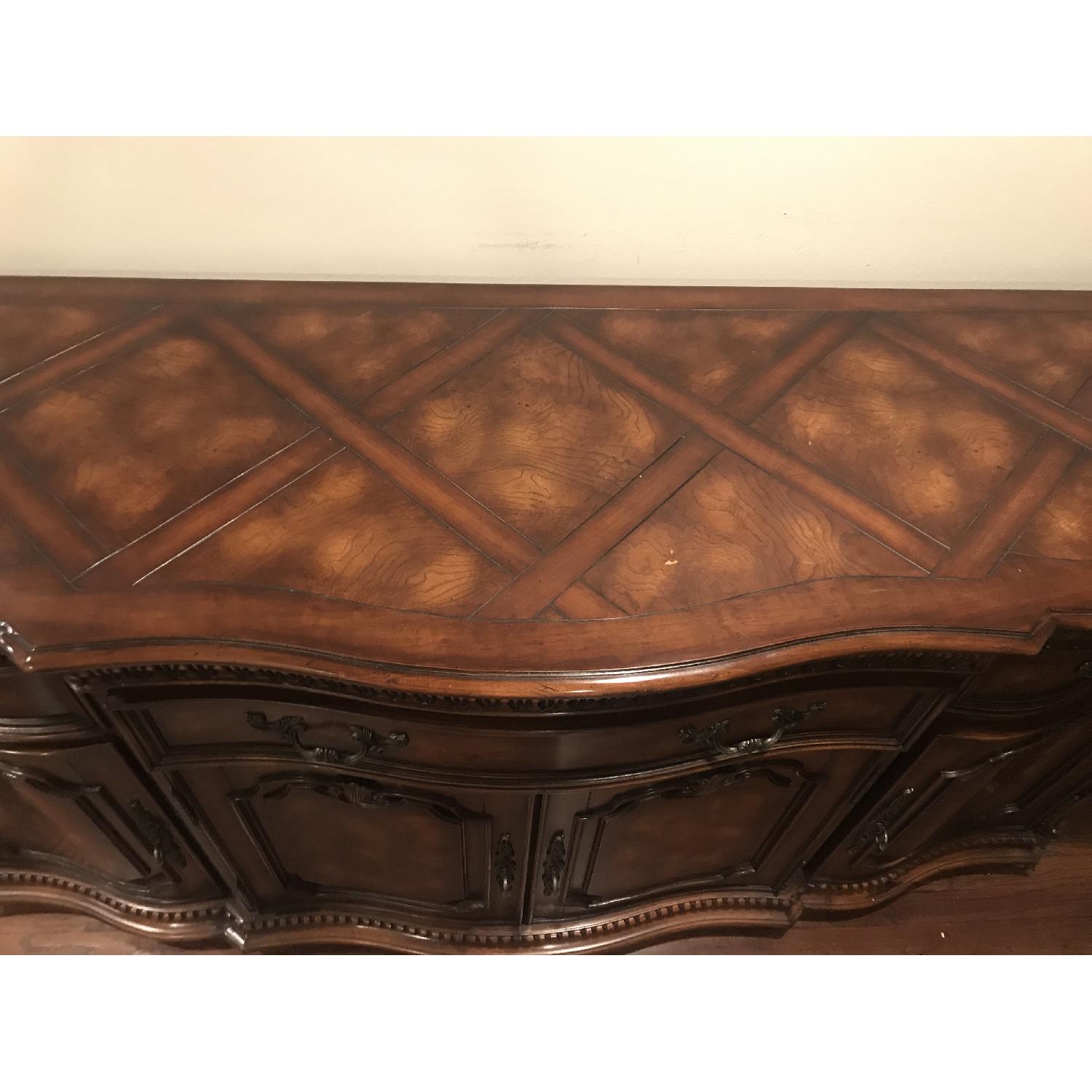 Hooker Furniture Mahogany Detailed Wood Chest - image-3