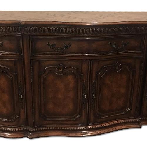 Used Hooker Furniture Mahogany Detailed Wood Chest for sale on AptDeco
