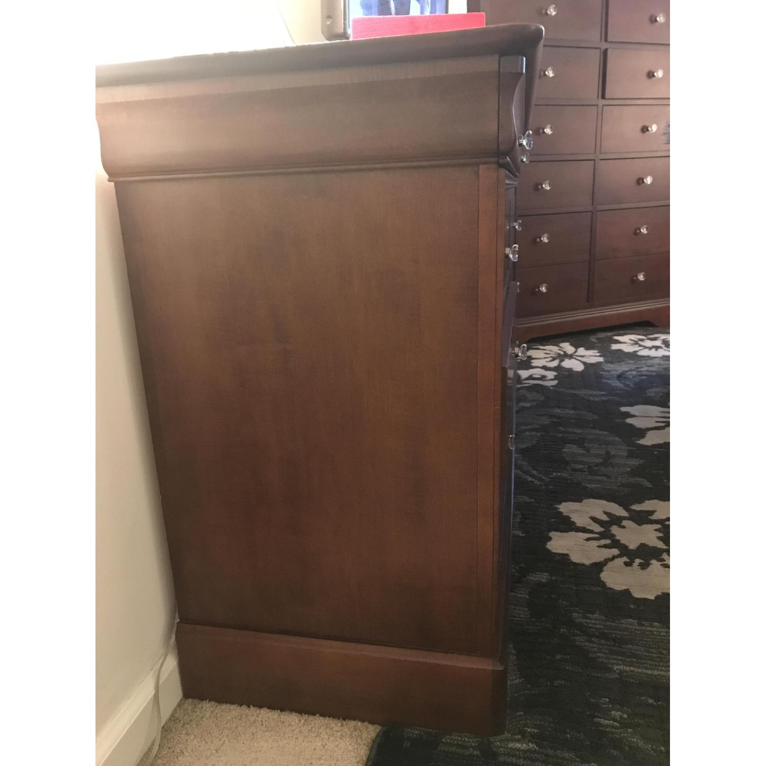 Macy's 8 Drawer Dresser - image-3