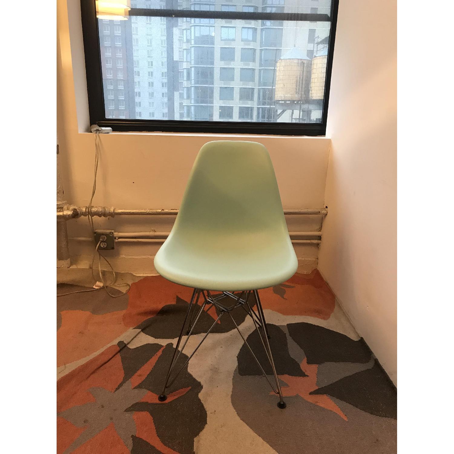 Herman Miller Eames Molded Plastic Side Chair w/ Wire Base - image-4
