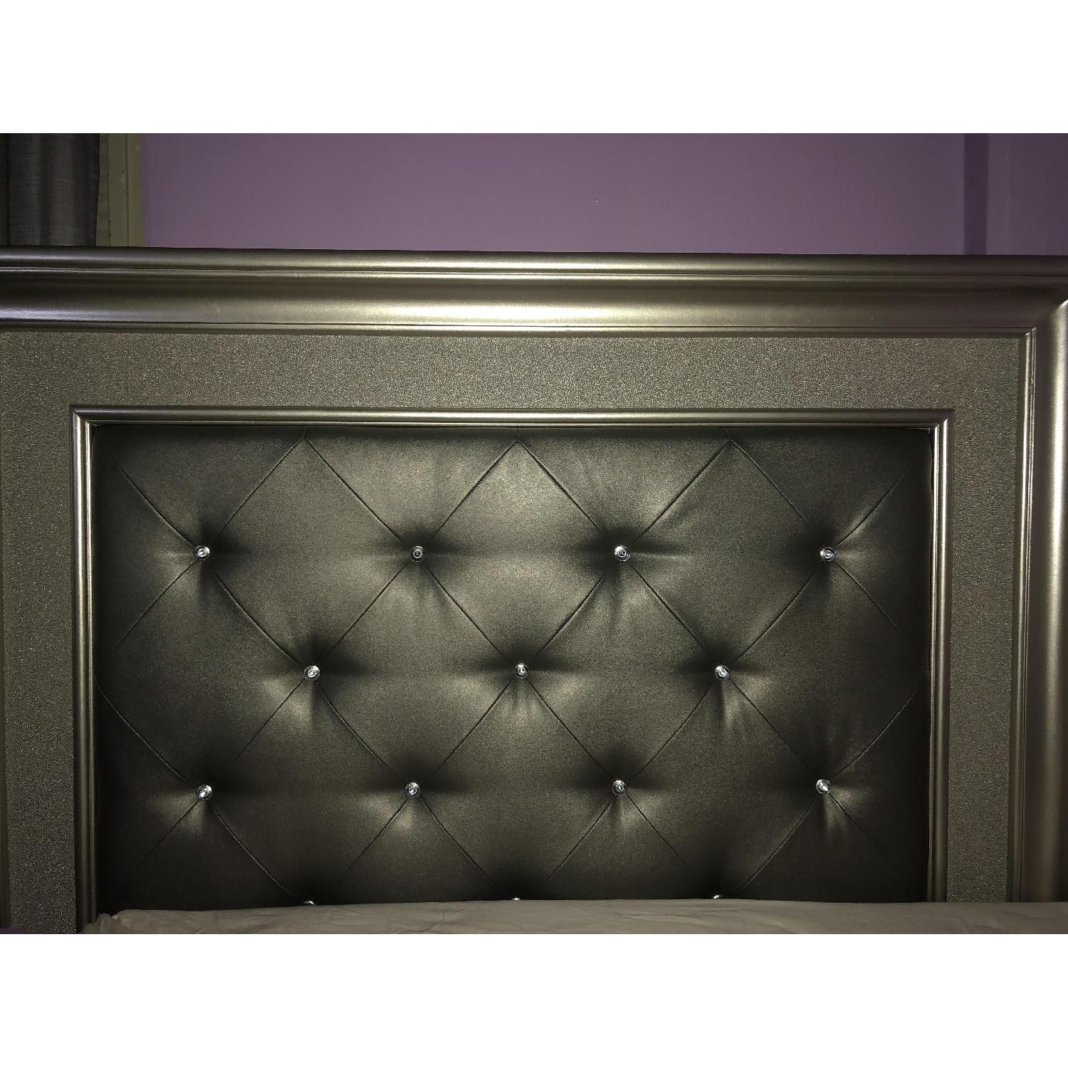 Bobs Diva Full Size Bed Frame - image-5