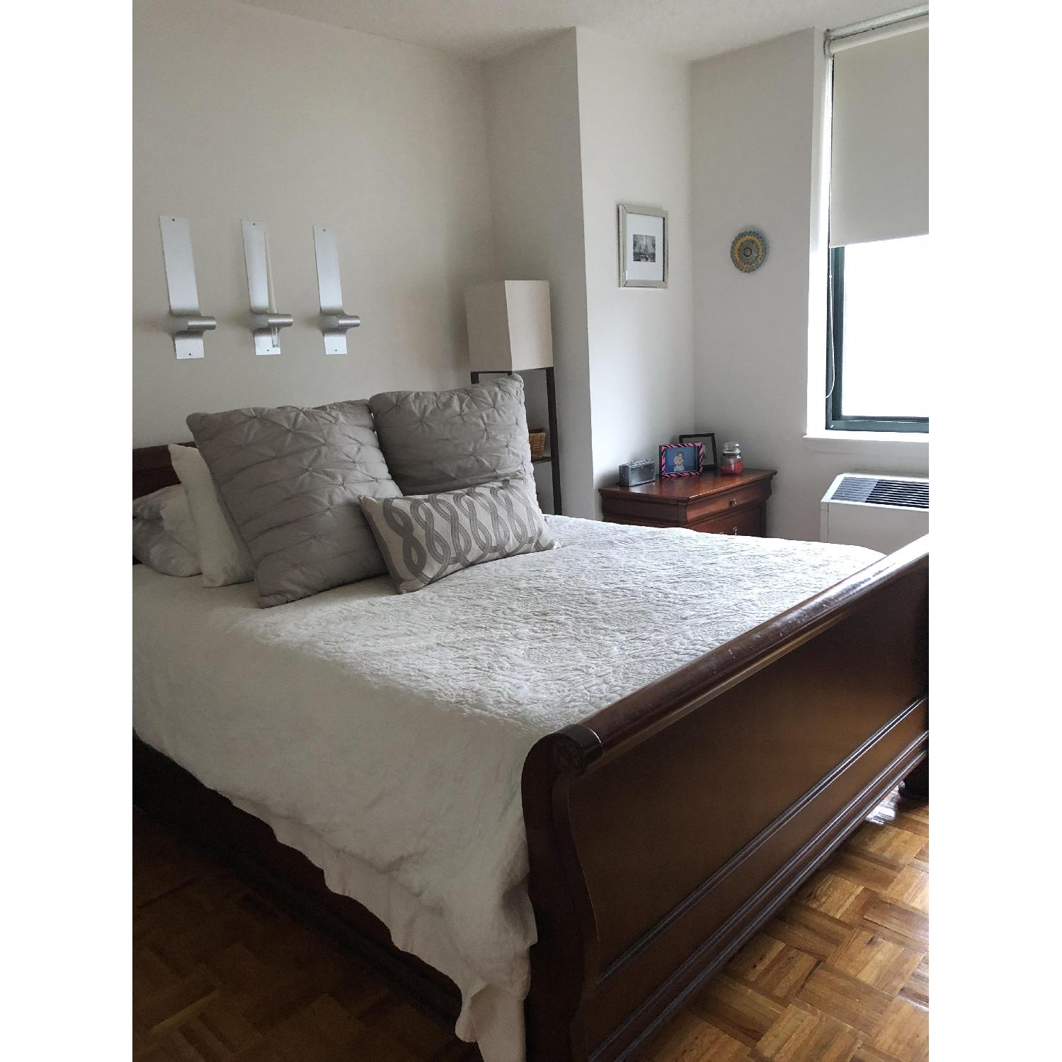 Drexel Queen Size Sleigh Bed Frame - image-6