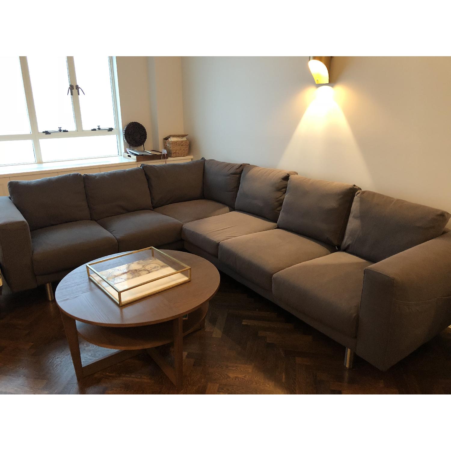 【ハチ】NORSBORG Ikea Norsborg Corner Sectional Sofa - AptDeco