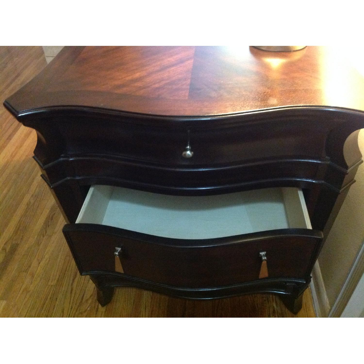 Raymour & Flanigan Bedside Table AptDeco