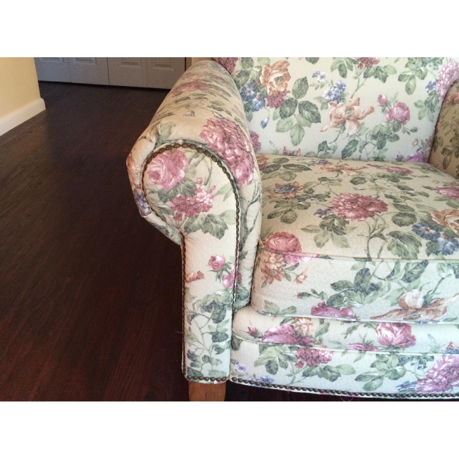 Broyhill Furniture Green Sofa & Ottoman + 2 Arm Chairs - image-7