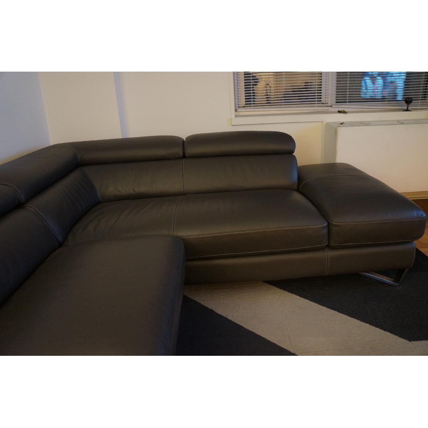 Nicoletti Sparta Delancey Sectional Couch - image-9