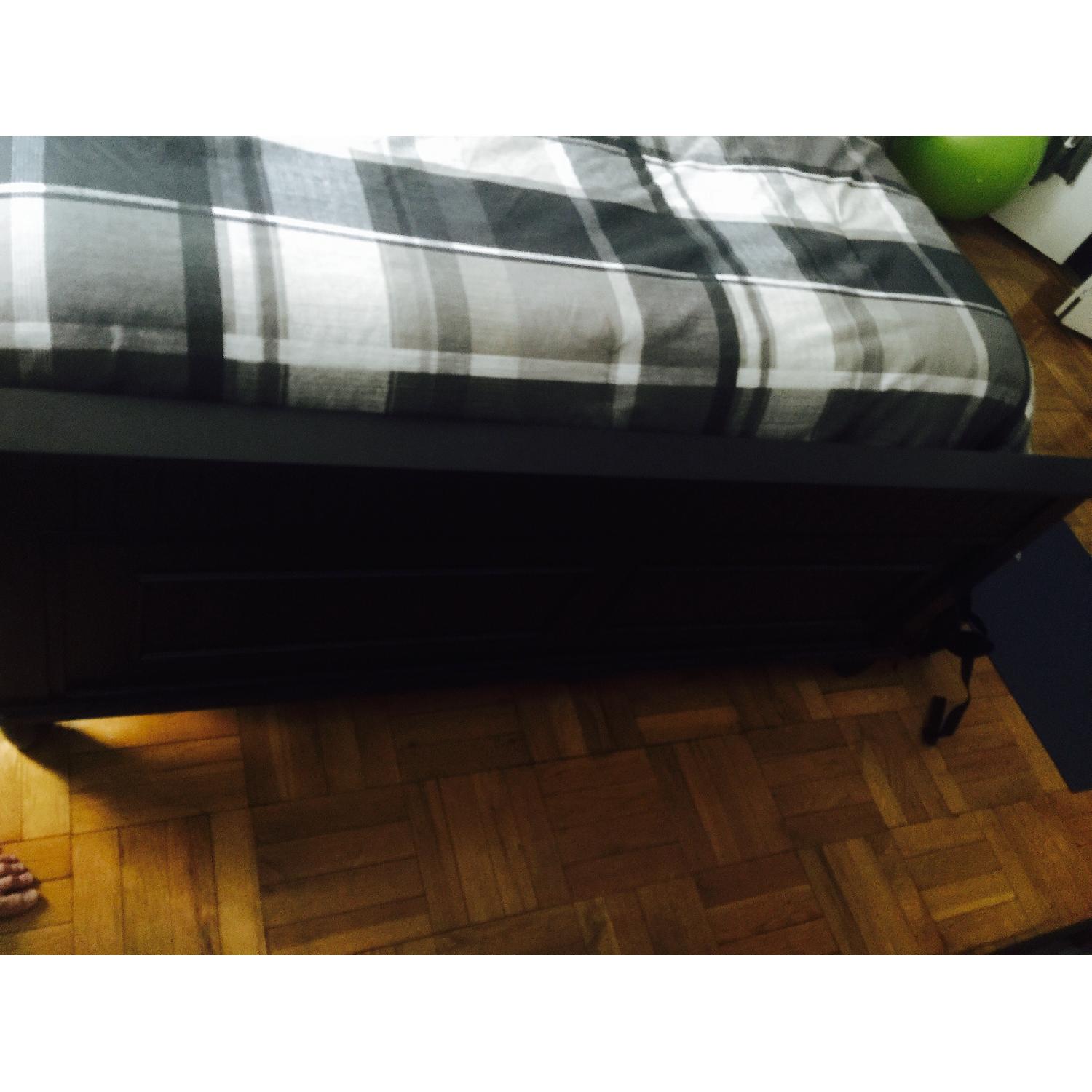 Bob's Queen Bedroom Set - image-3