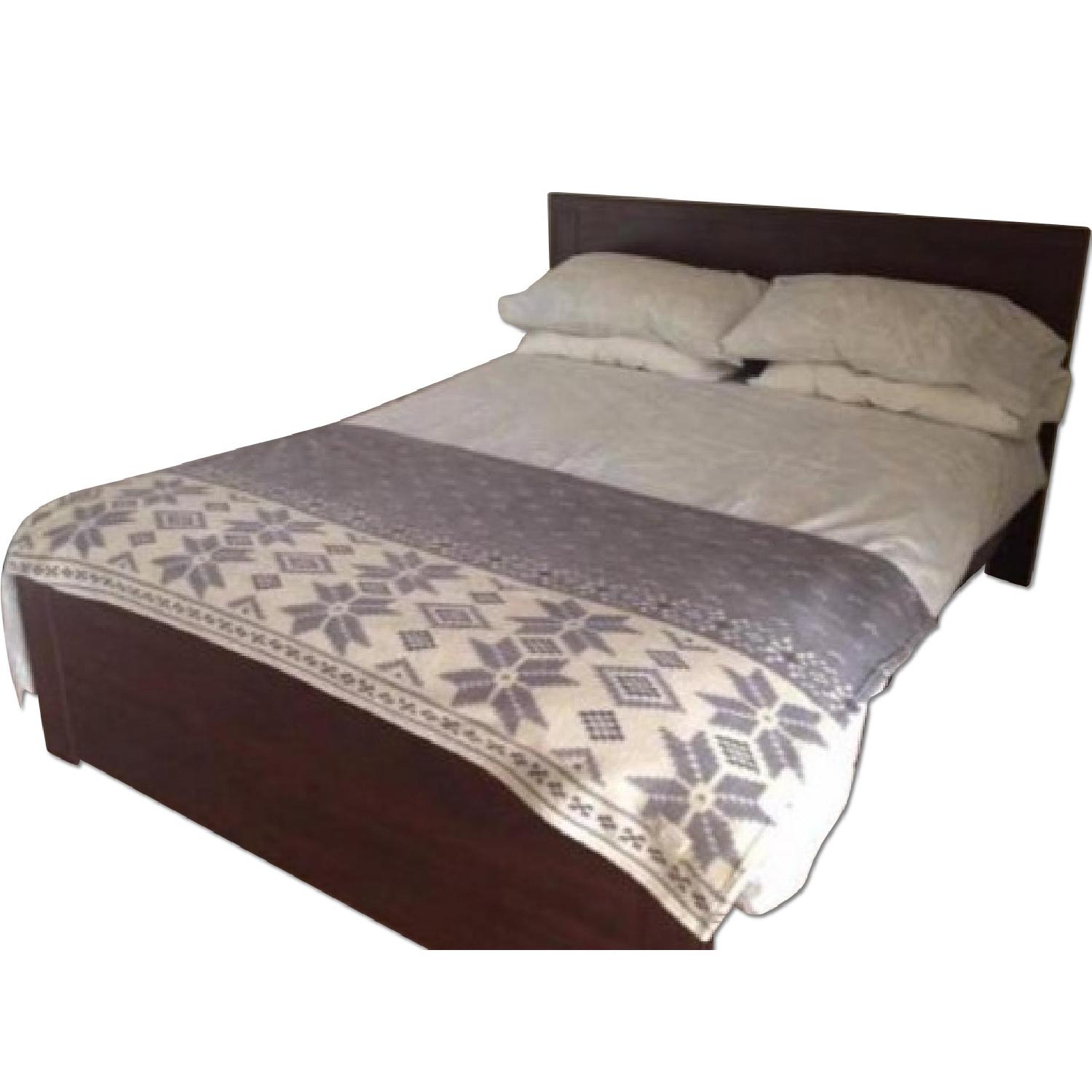 【美品】イケア　クイーンベッド　BRUSALI　2017年製　中部関東送料無料 Ikea Brusali Queen Size Bed Frame - AptDeco