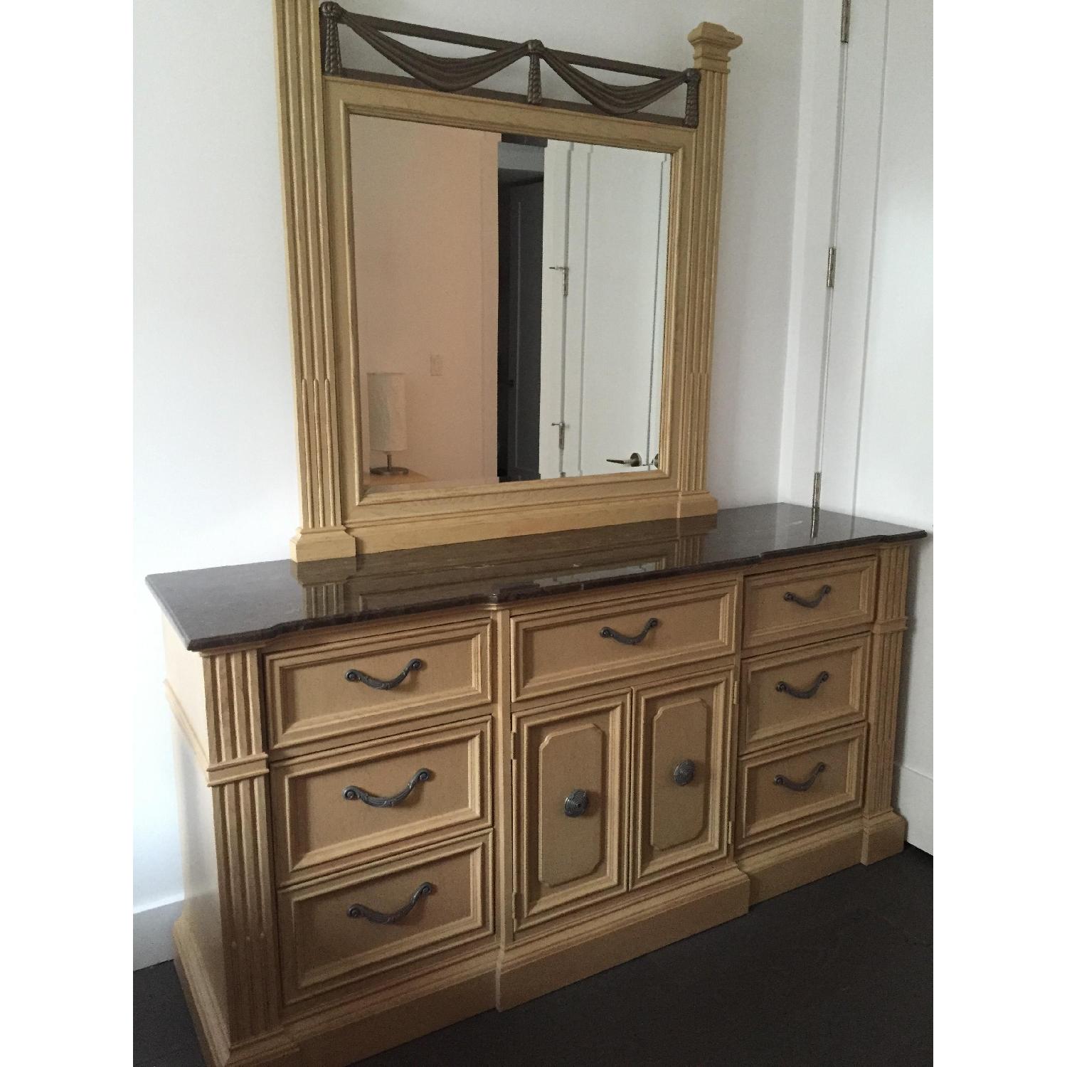 Stanley Furniture 6 Piece Solid Oak Bedroom Set - image-1