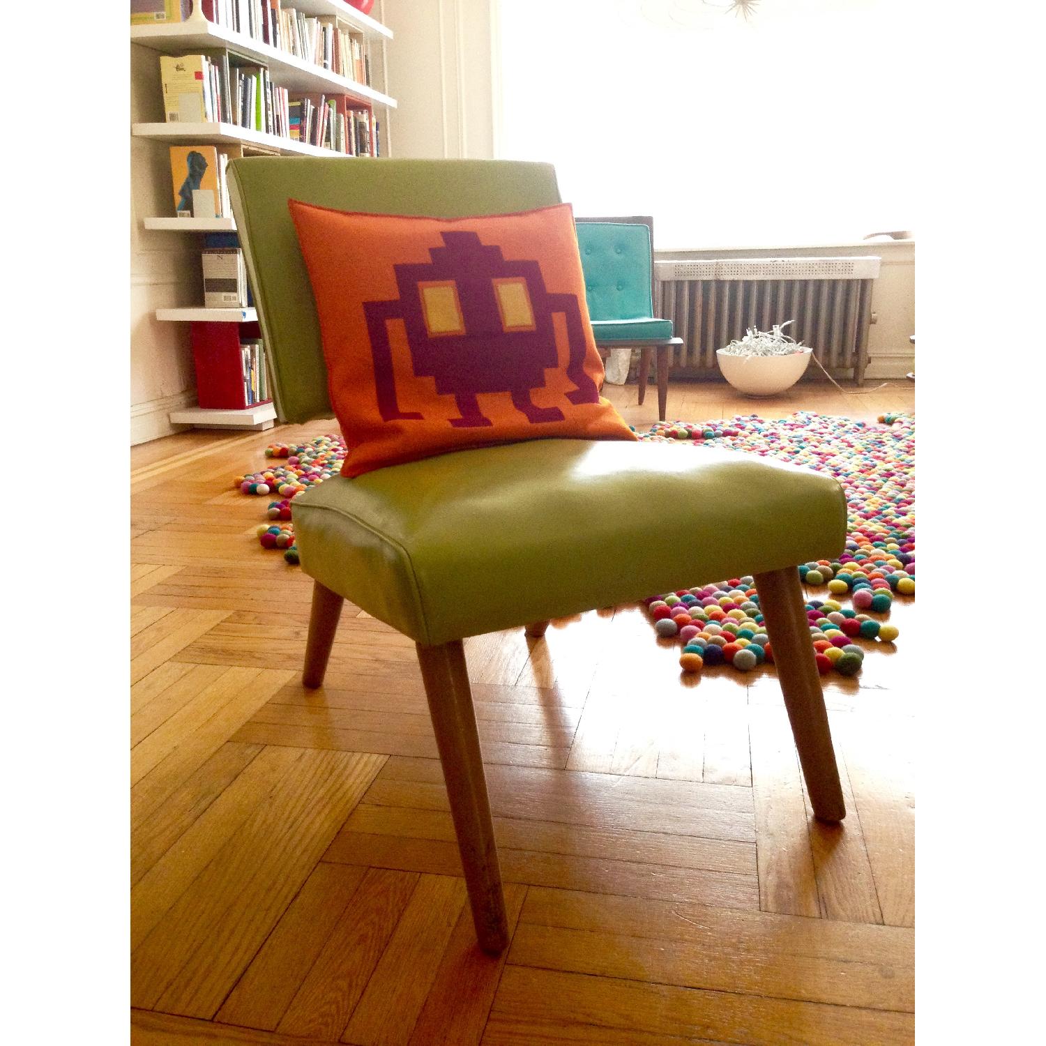 Viking Artline Mid Century Modern Chair in Green Vinyl Upholstery w/ Wooden Legs - image-7