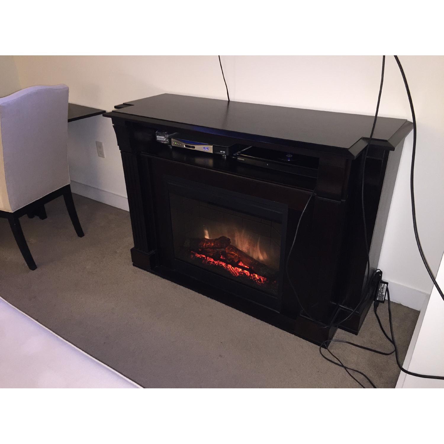 Raymour & Flanigan Fireplace AptDeco