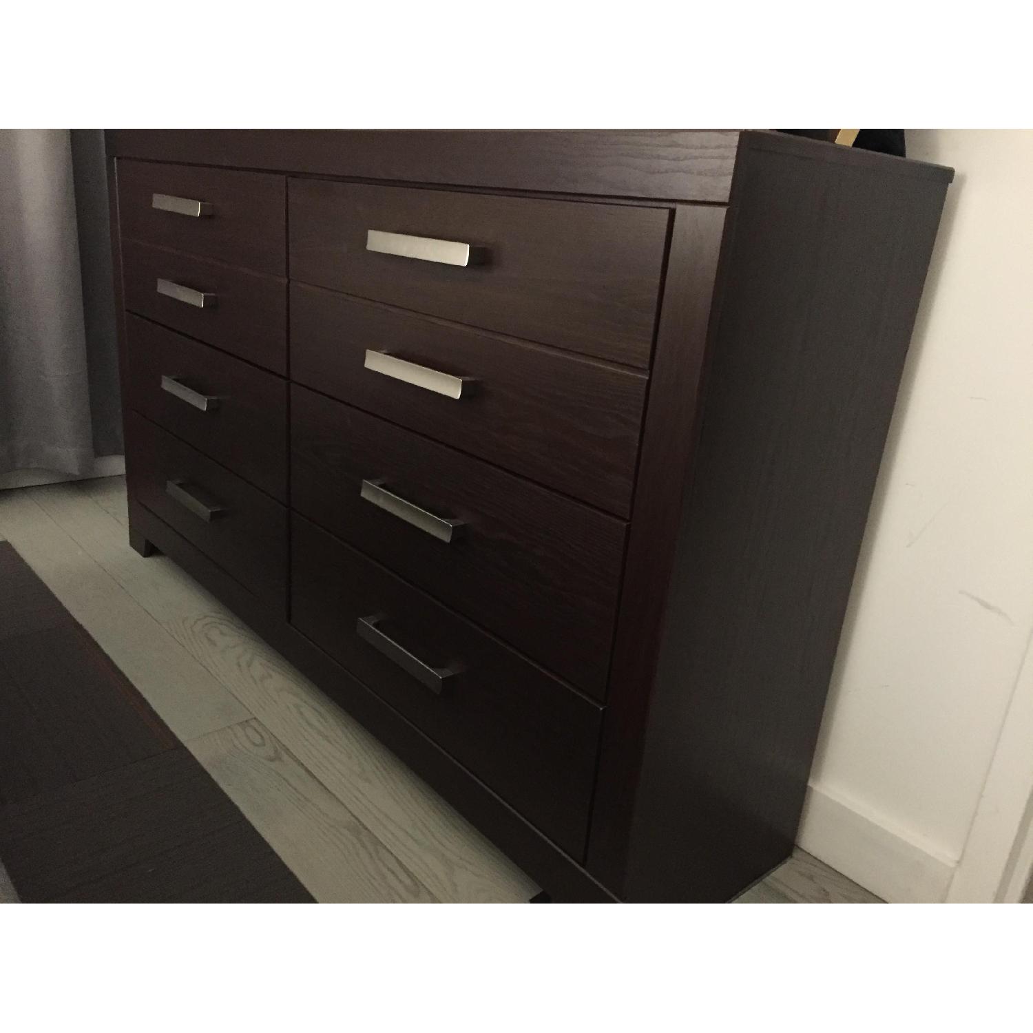 Ashley's Signature Design Aleydis 6 Drawer Dresser - image-3