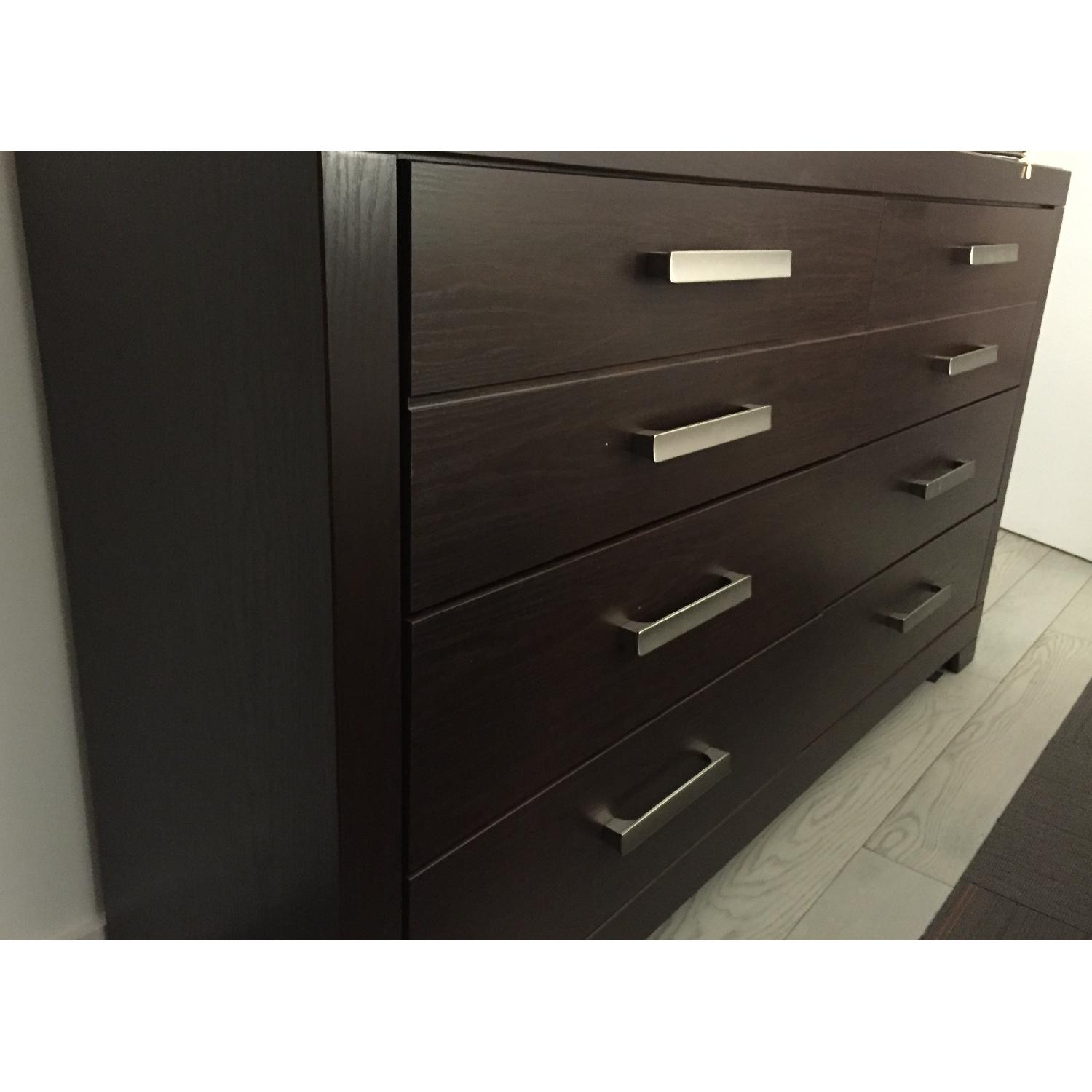 Ashley's Signature Design Aleydis 6 Drawer Dresser - image-4