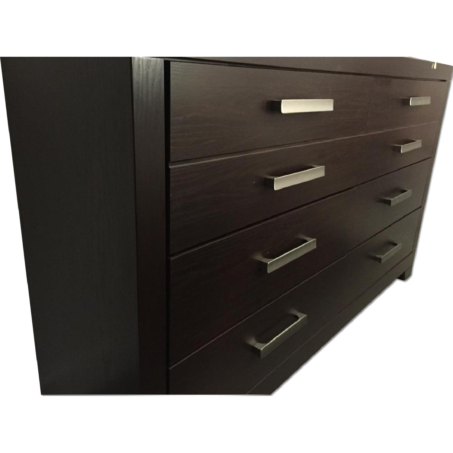 Ashley's Signature Design Aleydis 6 Drawer Dresser - image-0