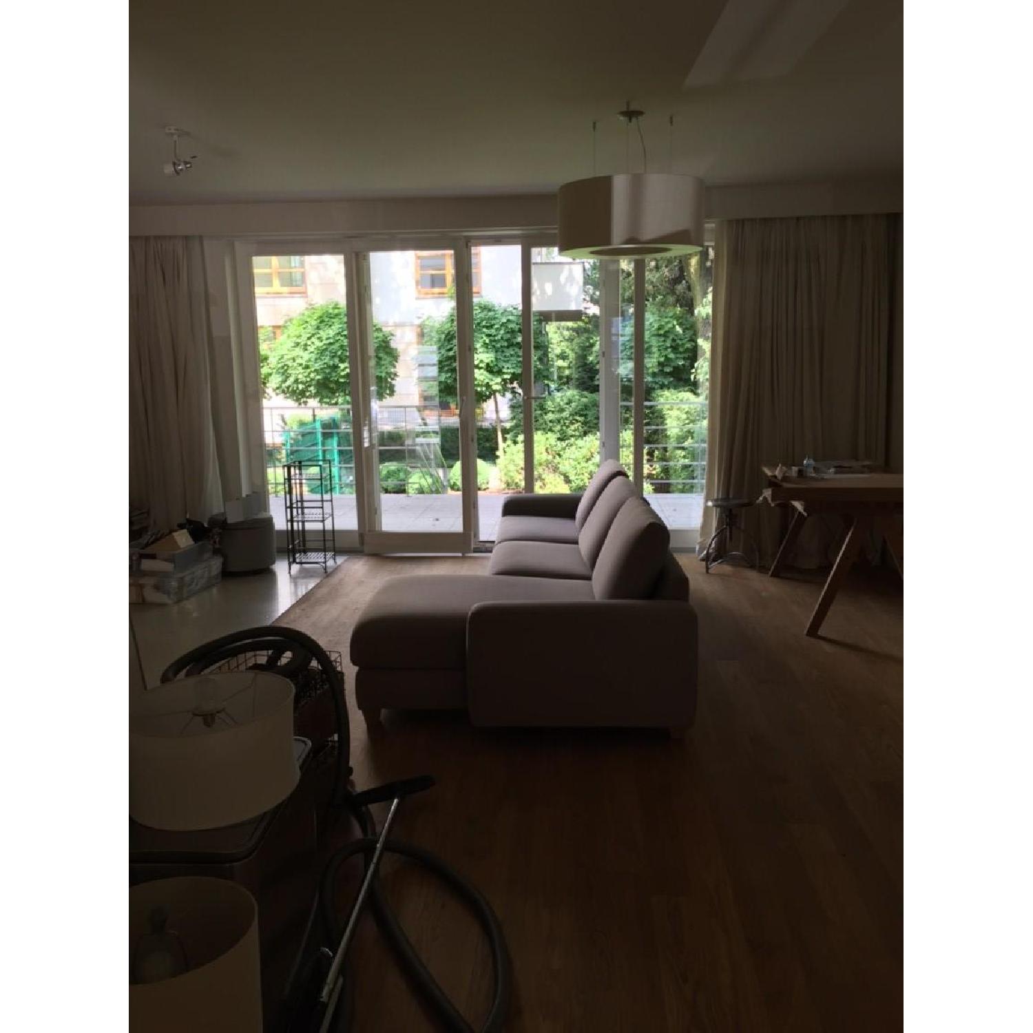 Sits Ida Light Grey Sectional Sofa w/ Chaise Lounge - image-2