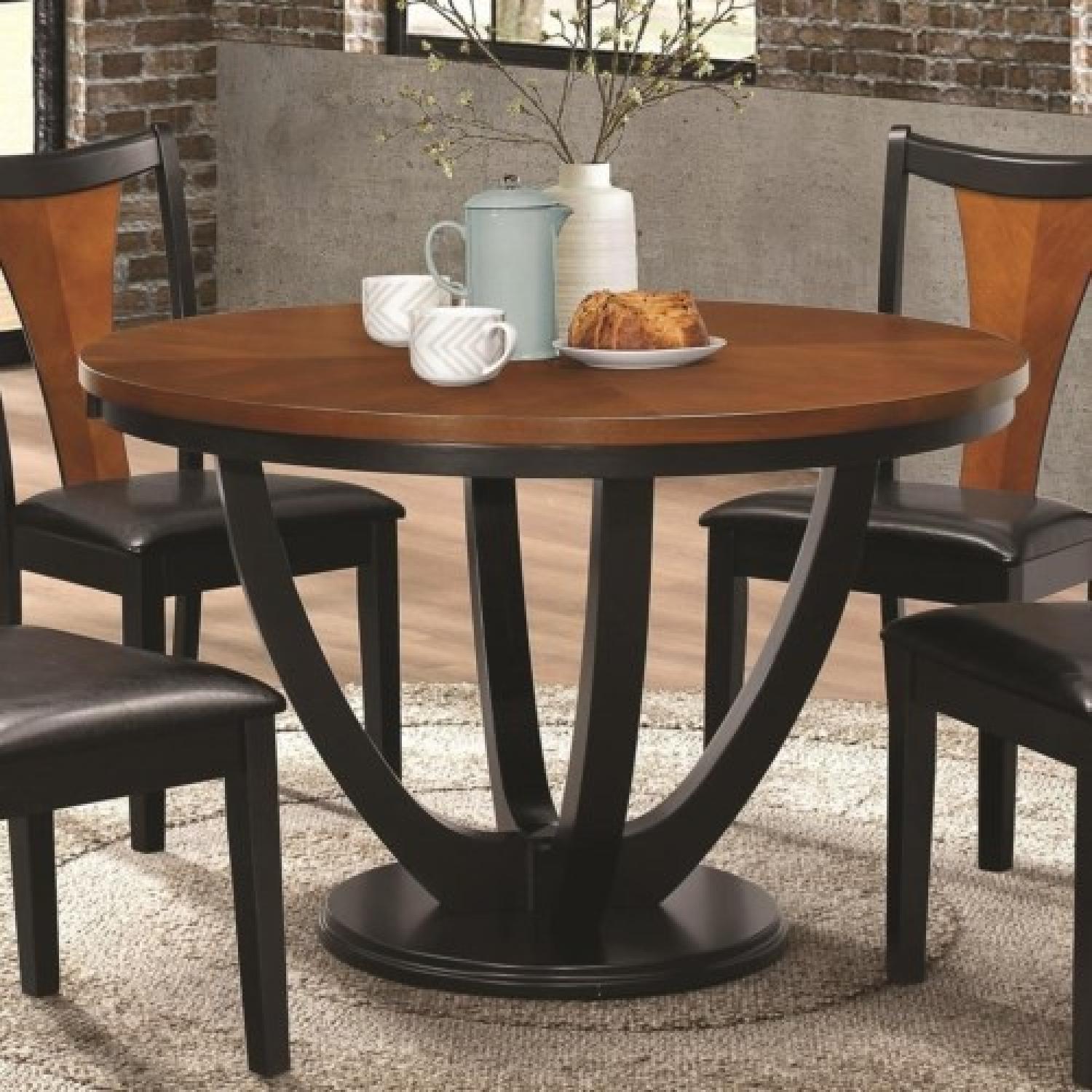 Coaster Boyer Contemporary Two-Tone Round Table - image-4