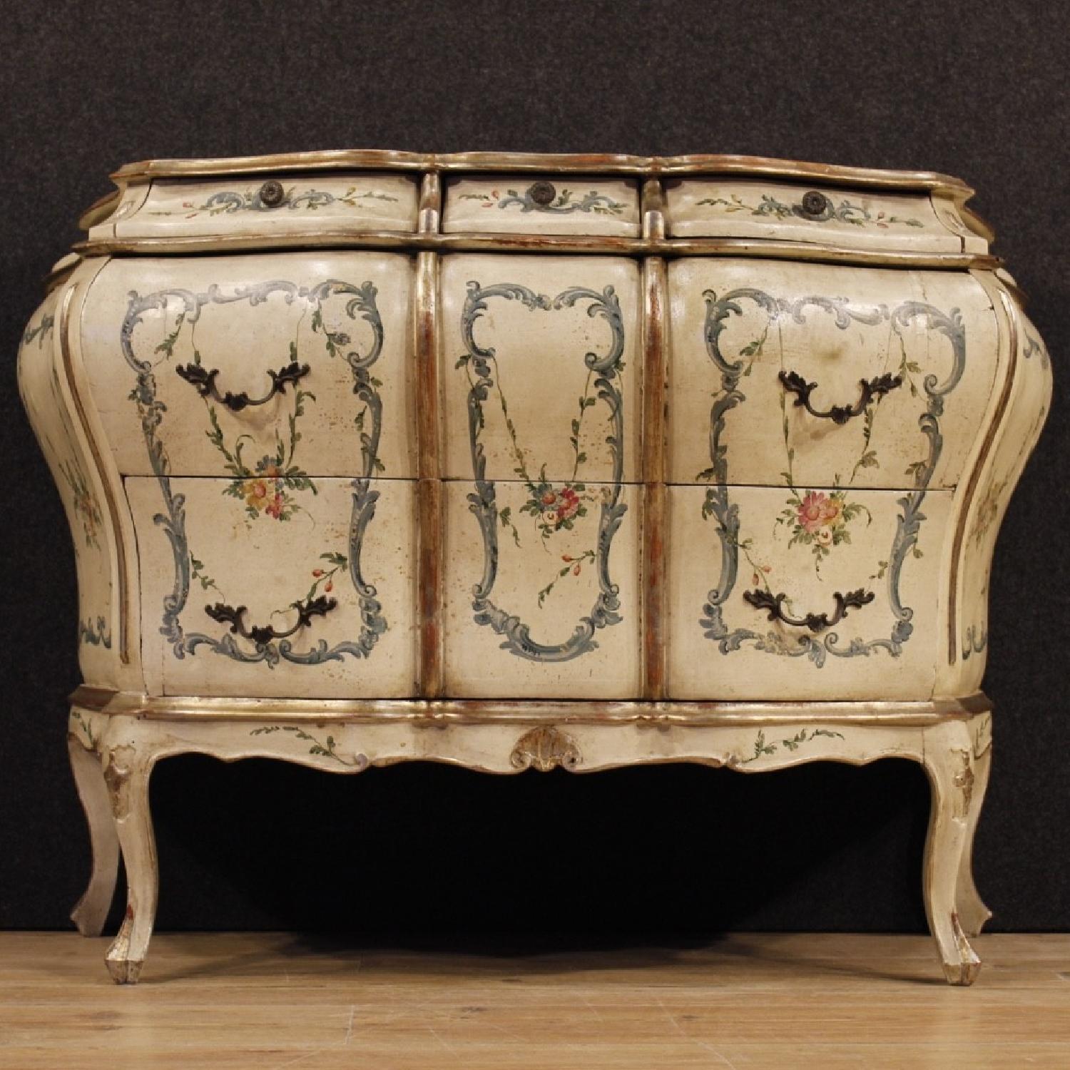 Venetian Dresser in Lacquered Silvered & Painted Wood - image-6