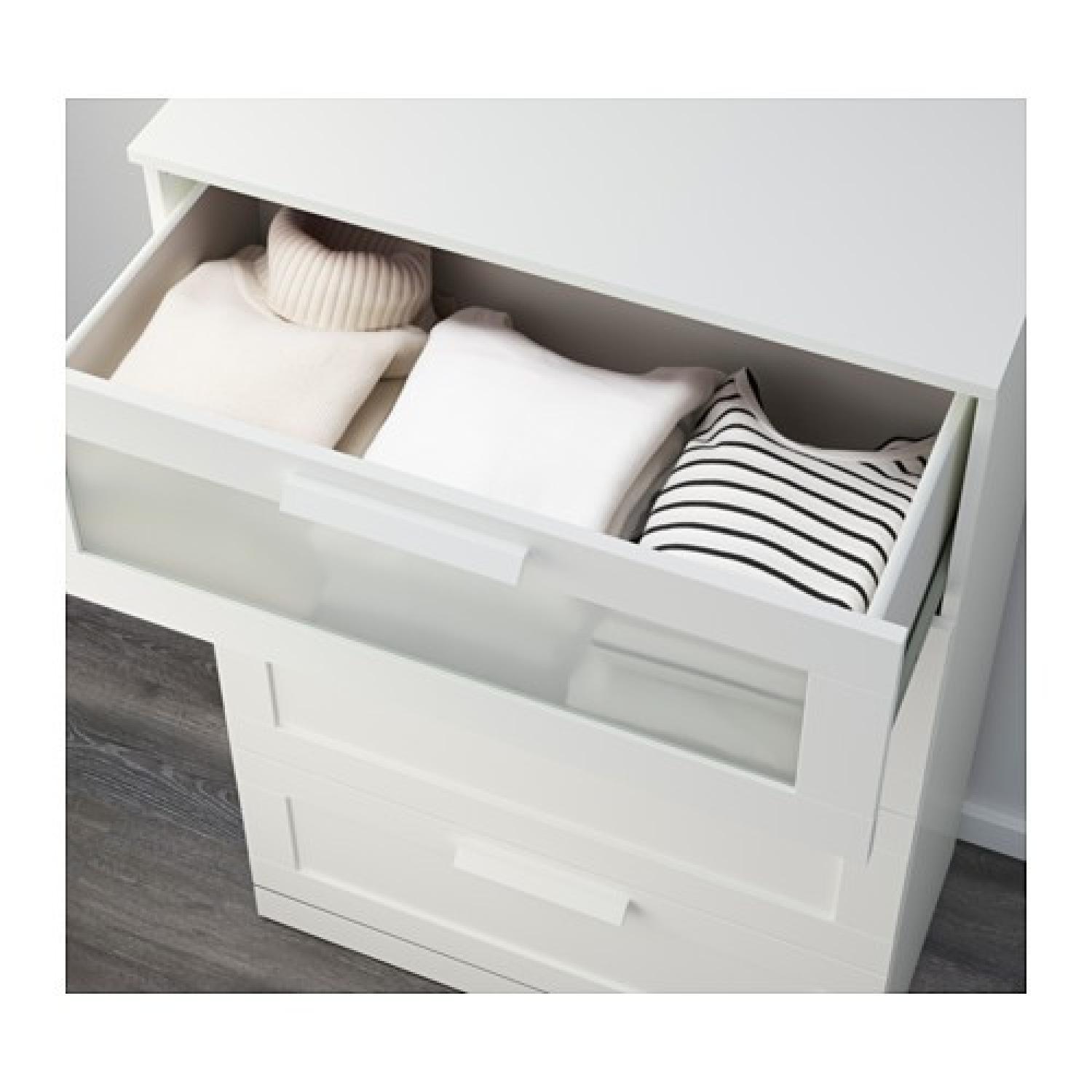 Ikea Brimnes 4-Drawer Dresser in White Frosted Glass - image-5