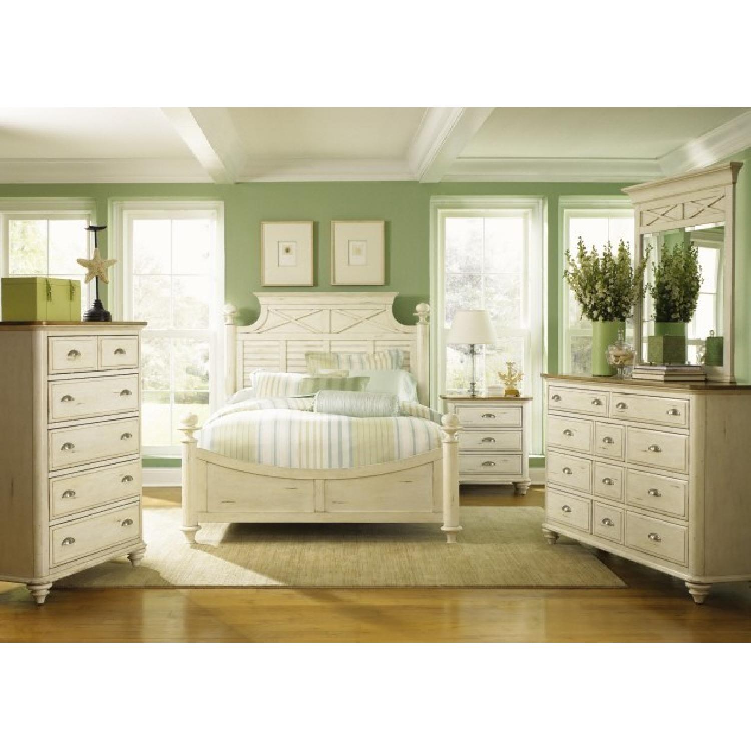 Liberty Furniture Ocean Isle Night Stand - image-2