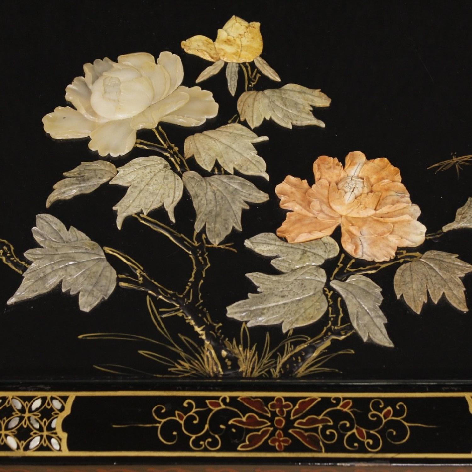 French Coffee Table in Lacquered Gilt Painted Chinoiserie - image-4