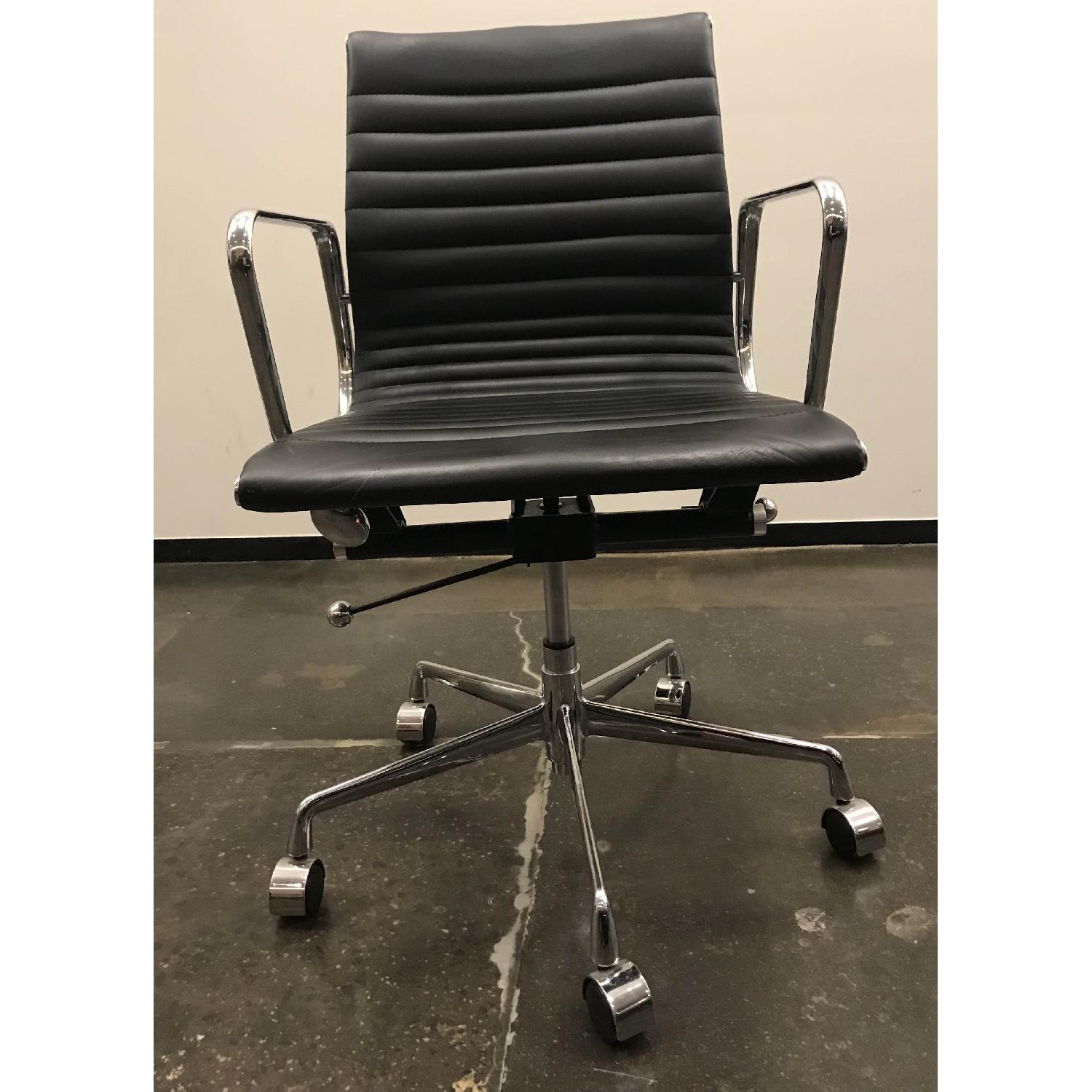 Black Leather Ribbed Office Chair - image-2