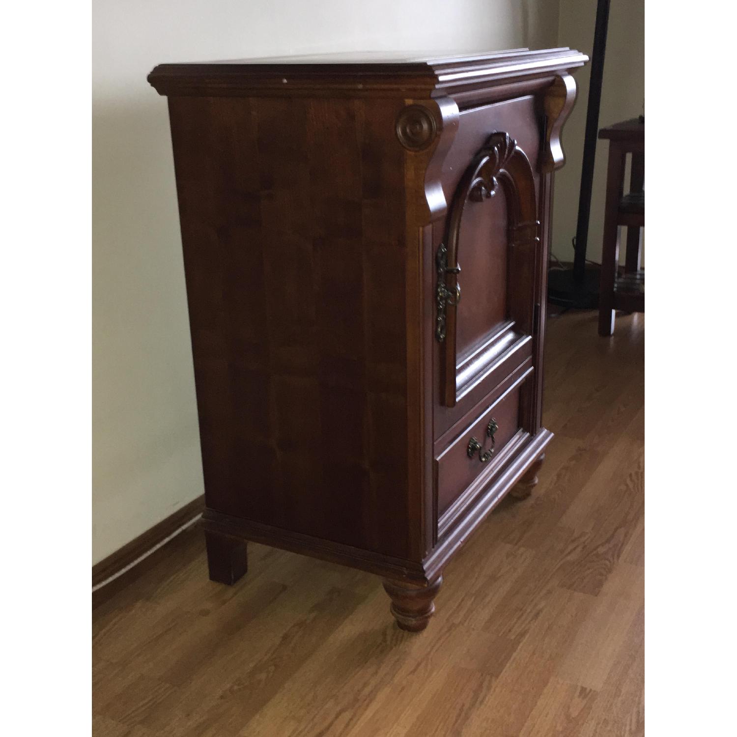 Stanley Furniture Vintage Nightstand AptDeco