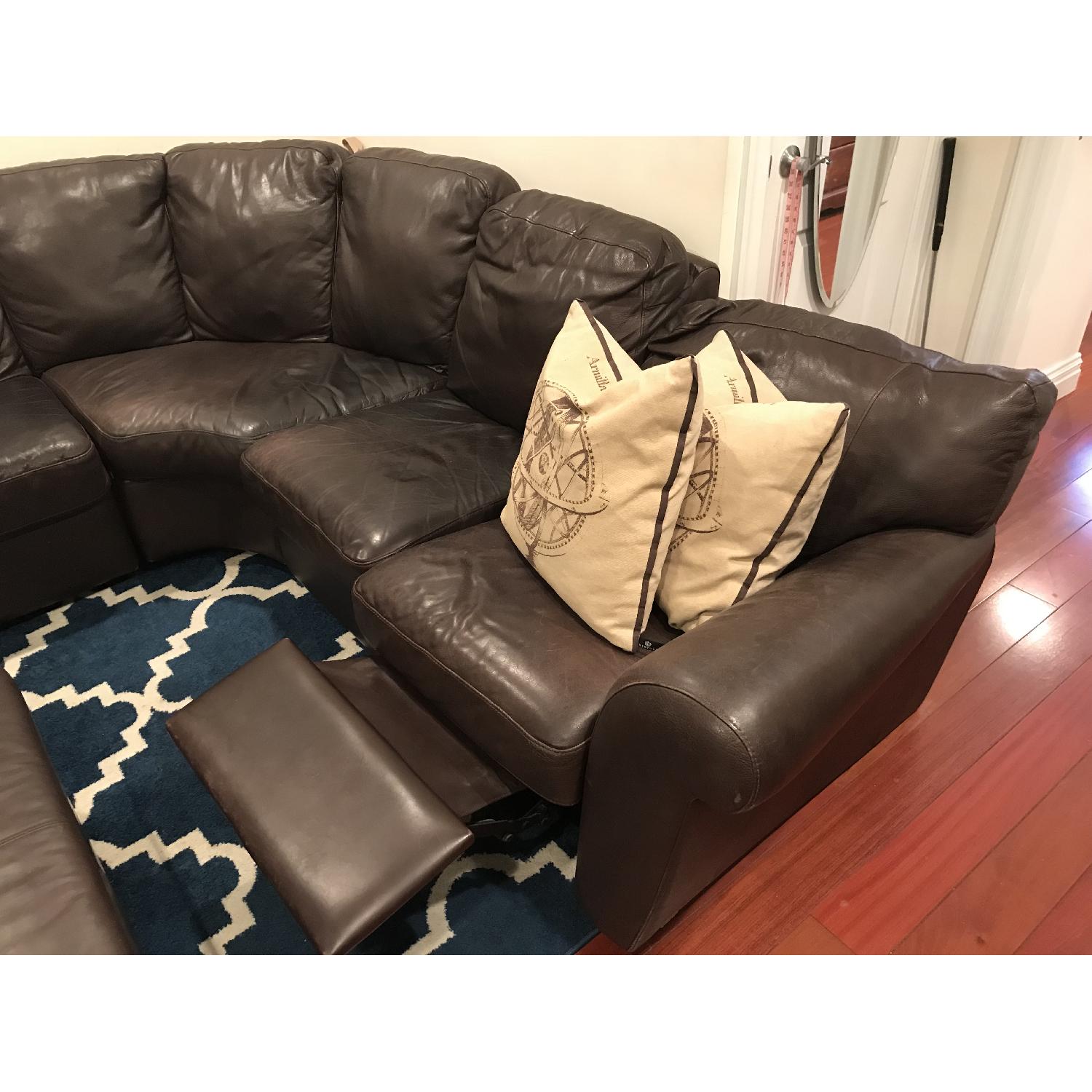 Natuzzi Leather Sectional w/ 2 Reclining Seats & Ottoman - image-3