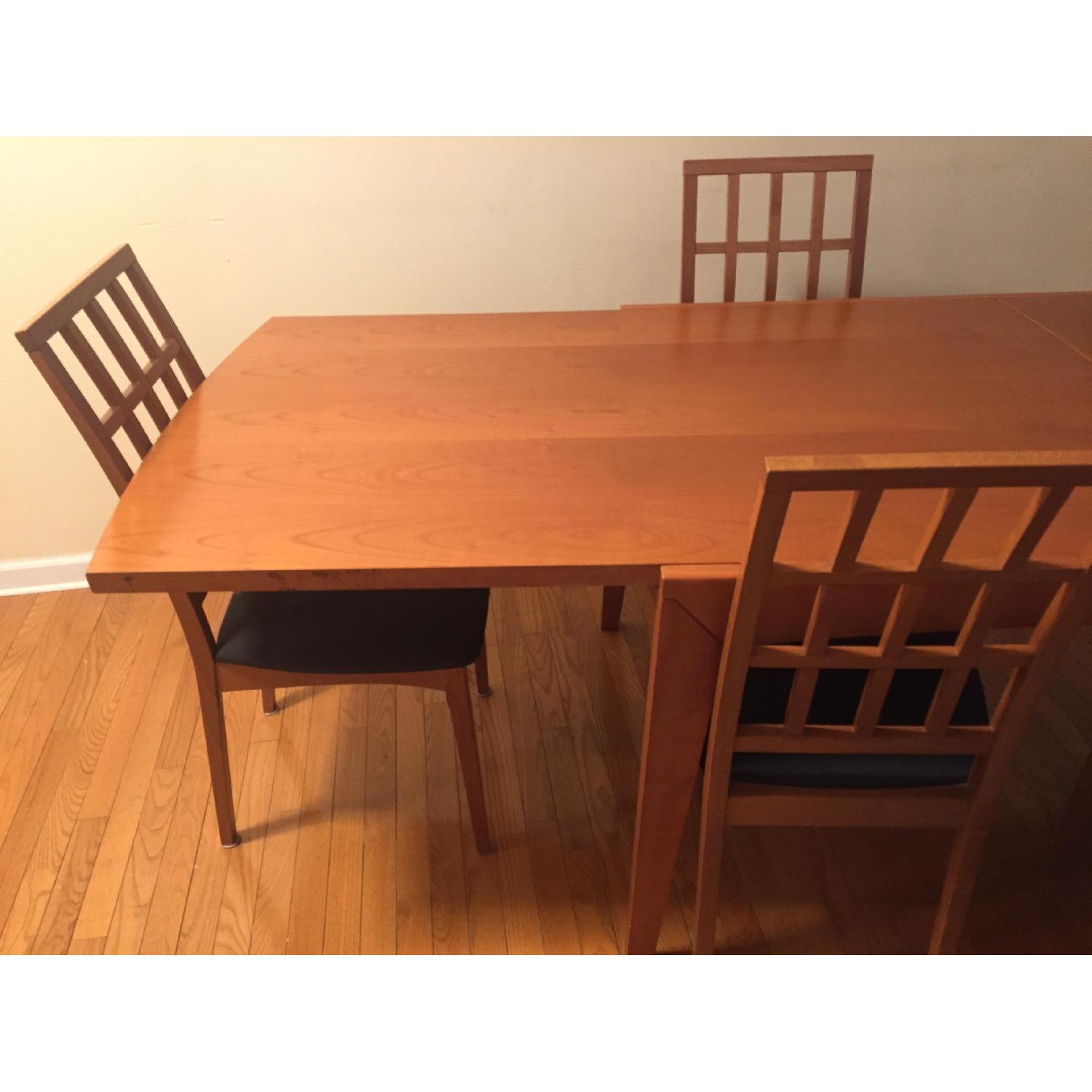 Jensen-Lewis Calligaris Extendable Dining Table w/ 4 Chairs - AptDeco