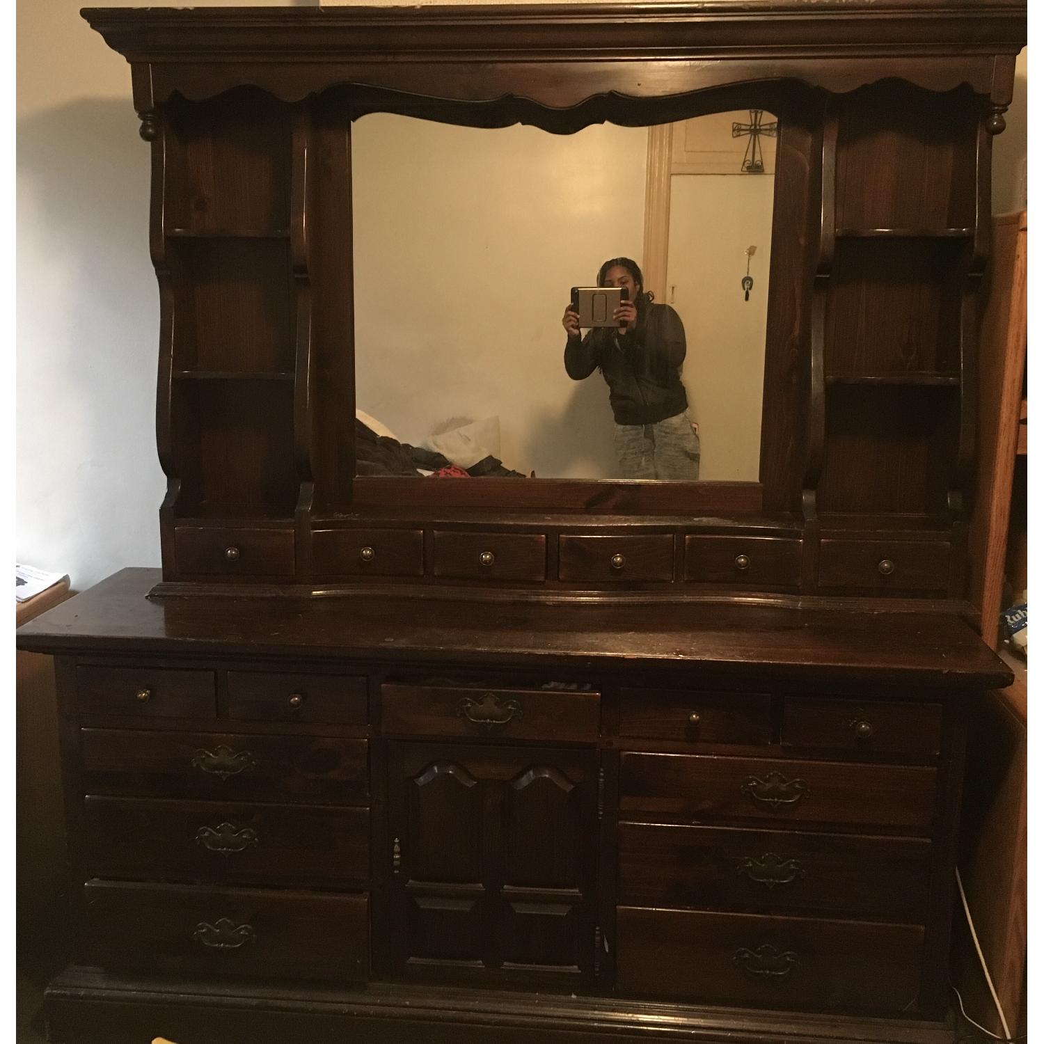 Ethan Allen Dresser w/ Mirror - image-3