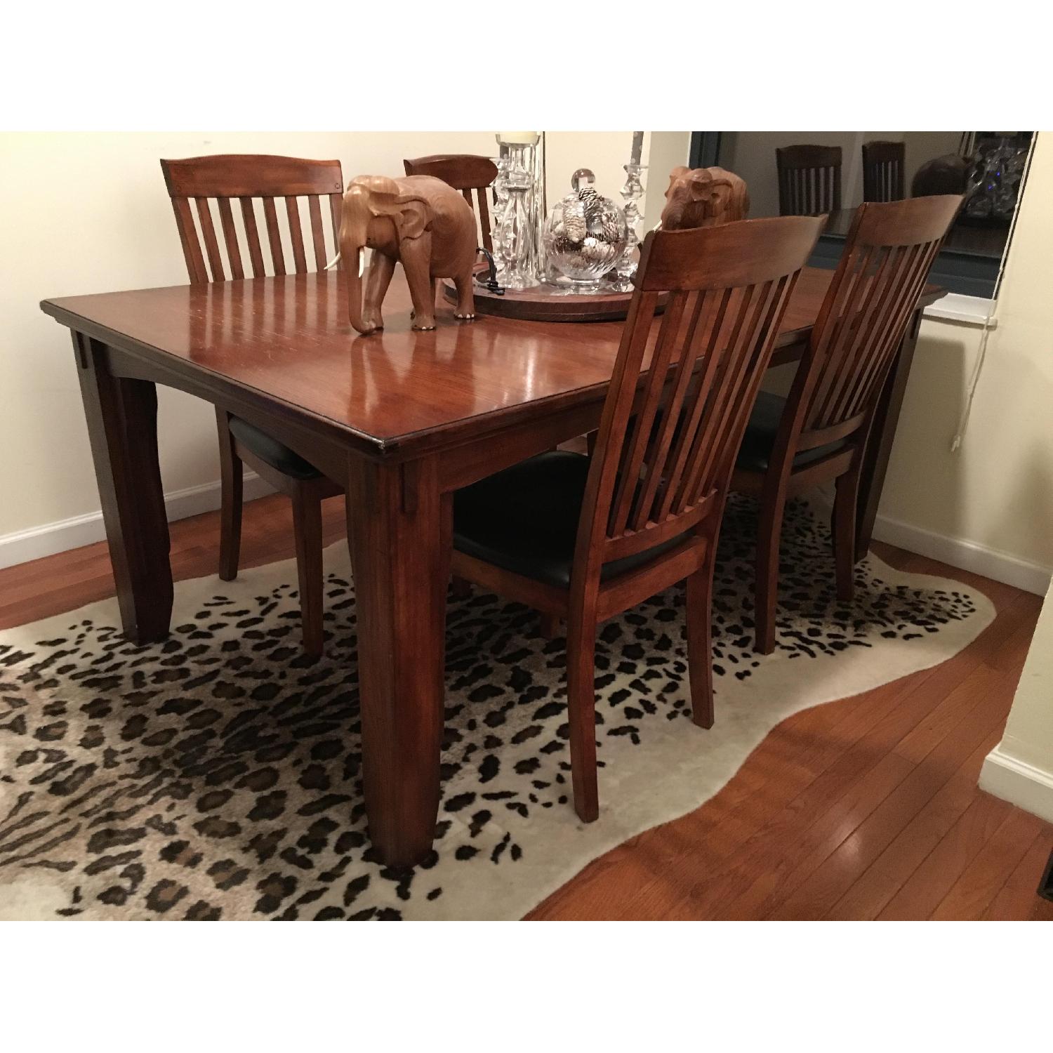 Dining Table w/ 4 Matching Chairs - AptDeco