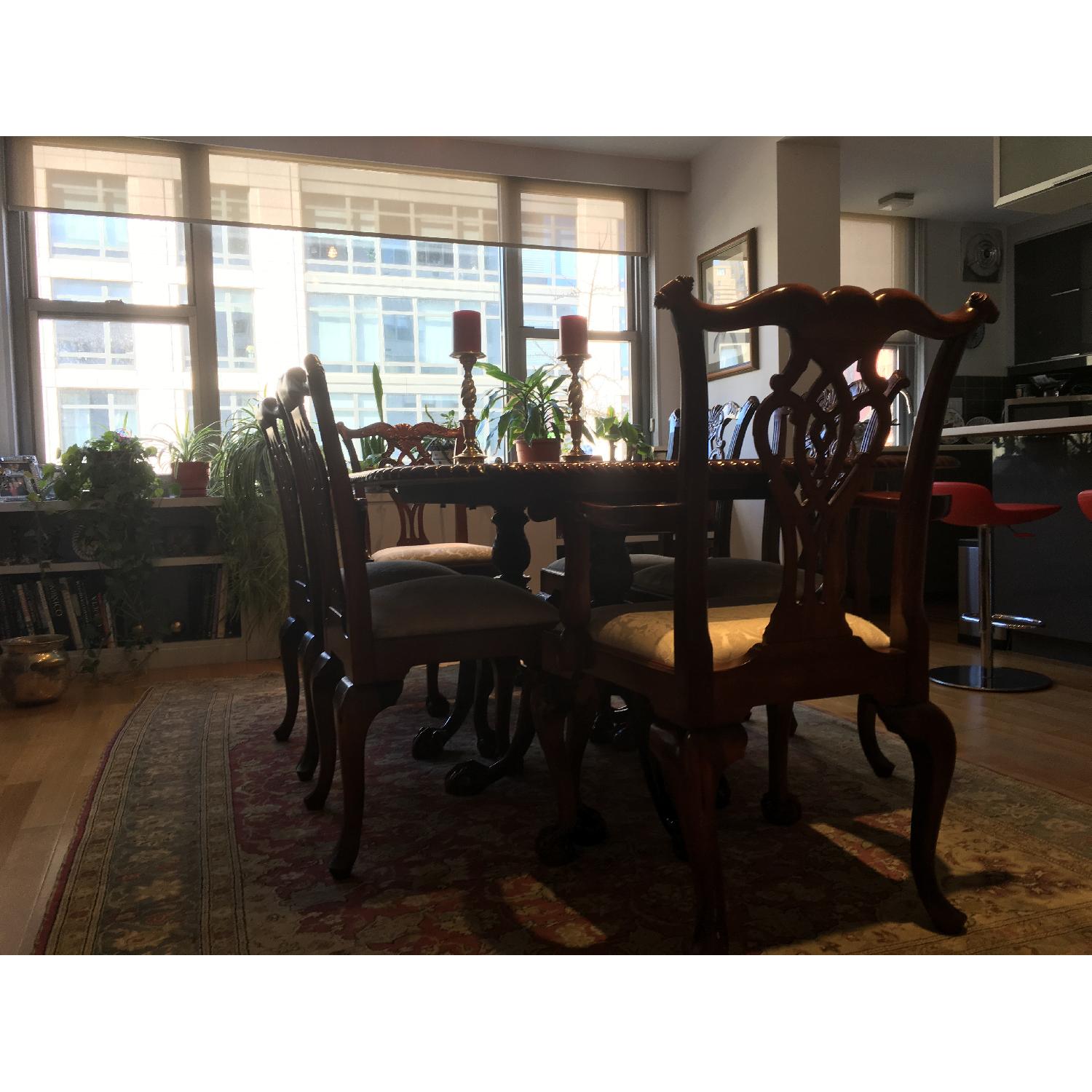 Traditional Queen Anne Dining Room Set - image-1