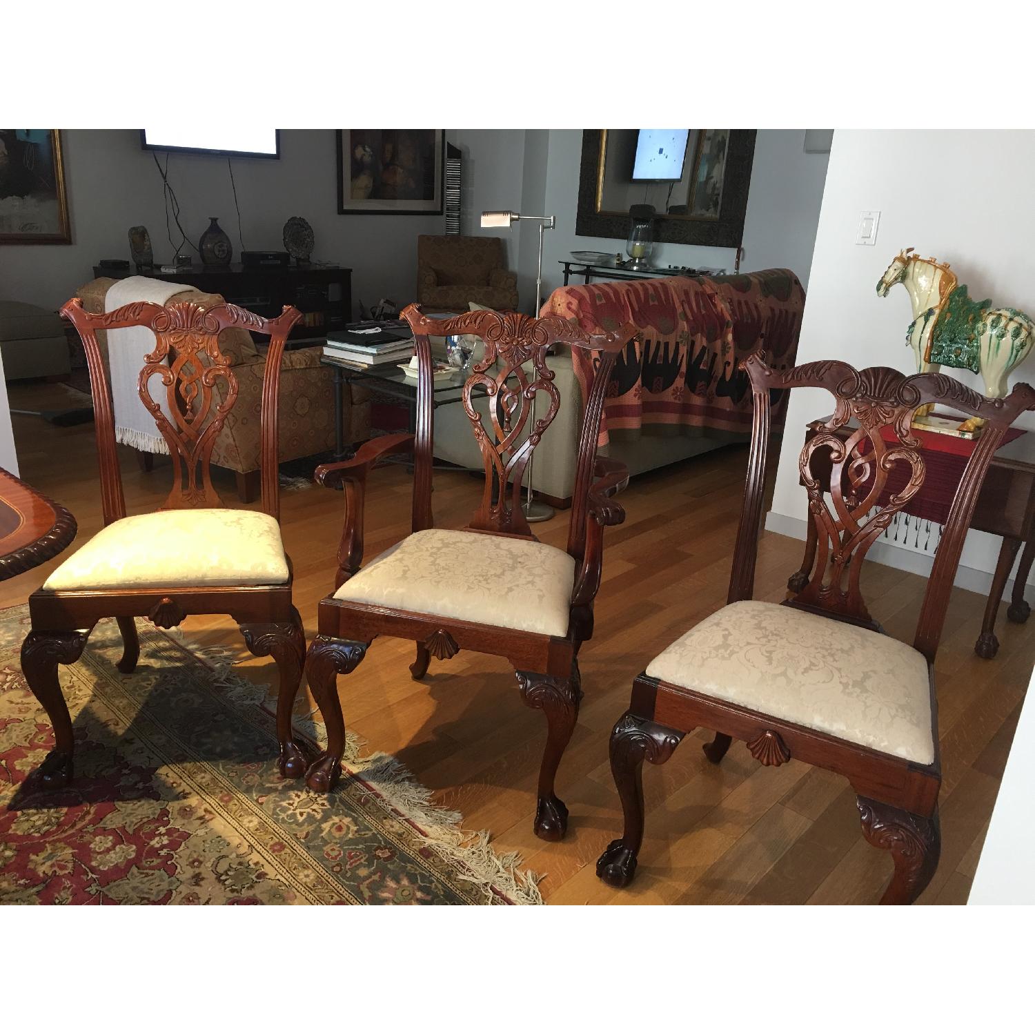 Traditional Queen Anne Dining Room Set - image-3