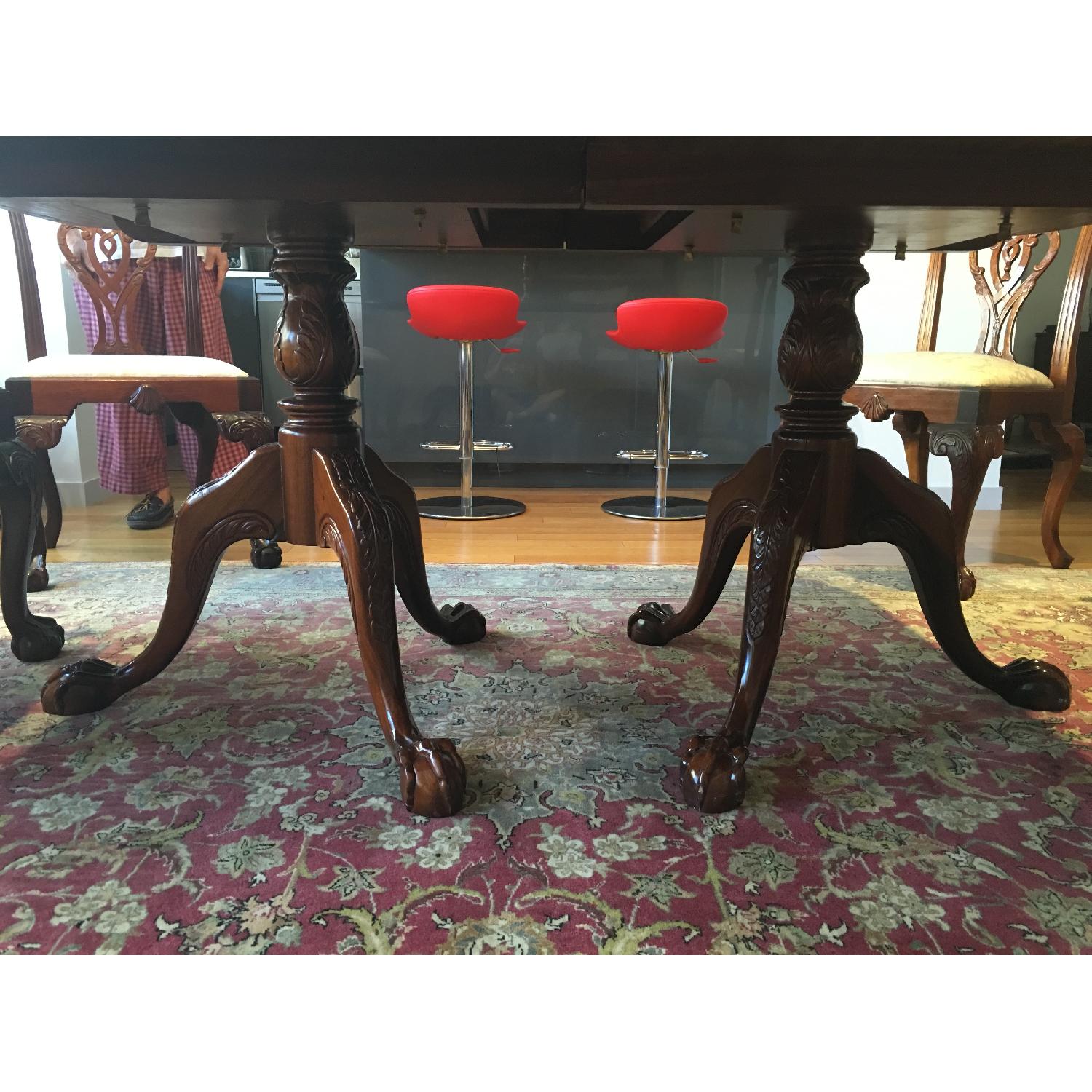 Traditional Queen Anne Dining Room Set - image-6