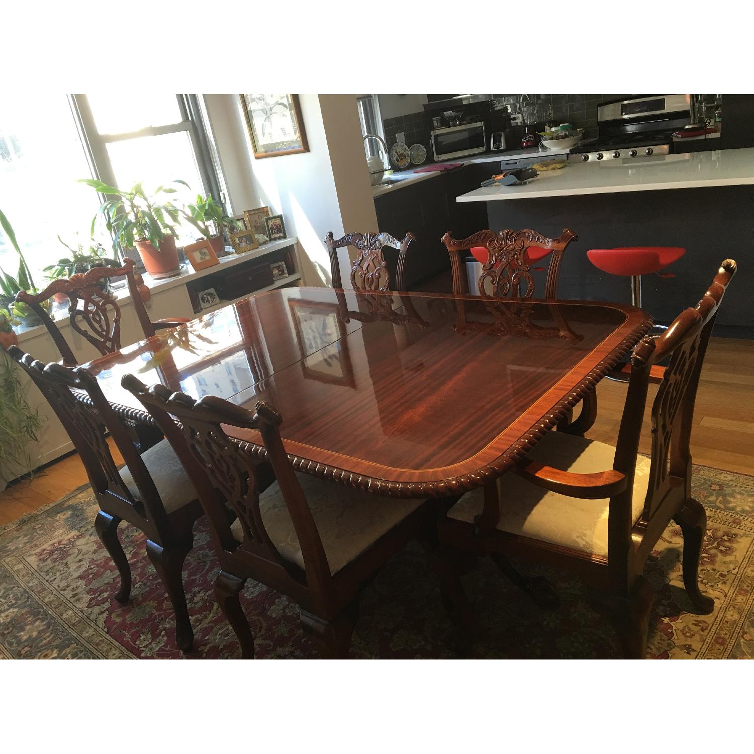 Traditional Queen Anne Dining Room Set - image-7
