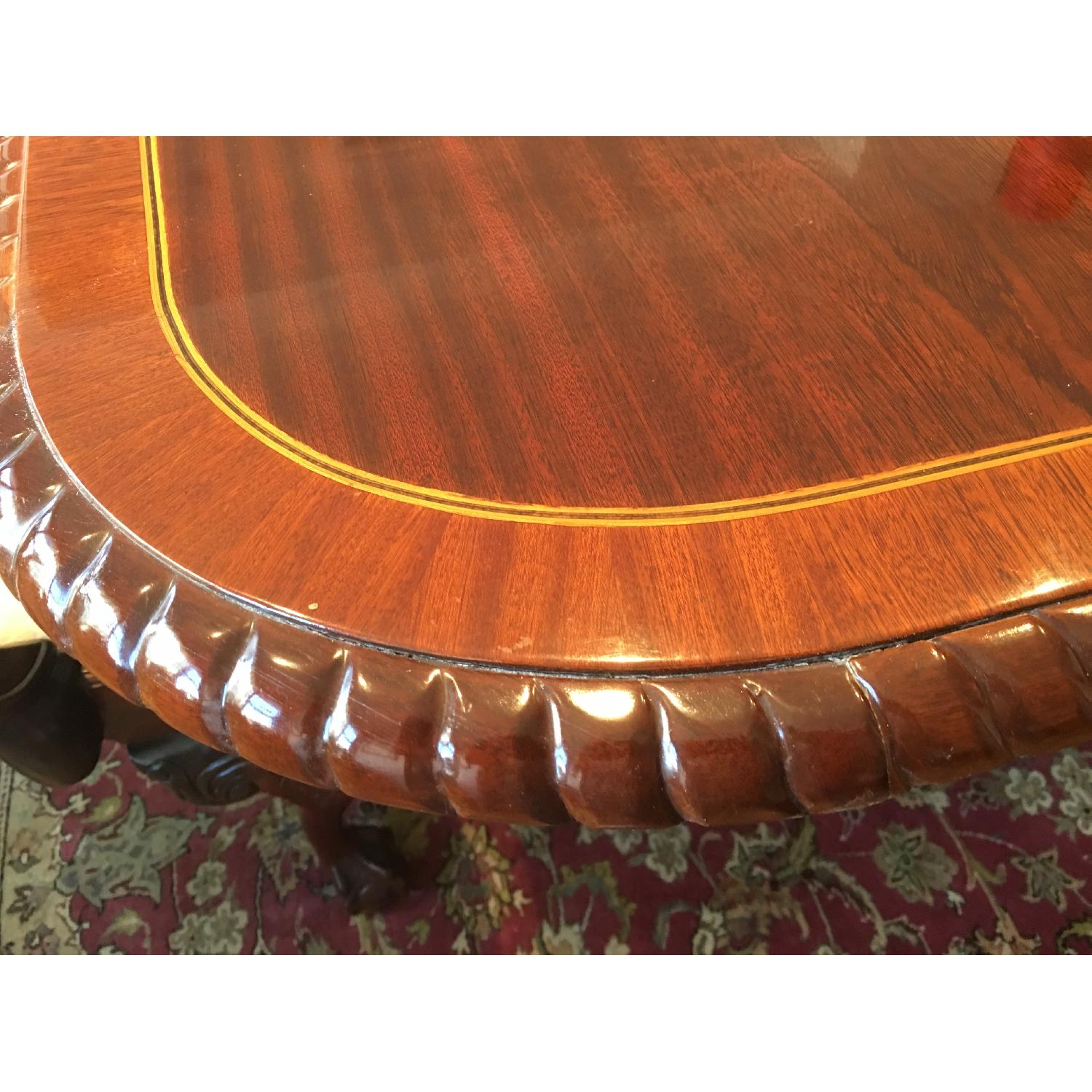 Traditional Queen Anne Dining Room Set - image-9