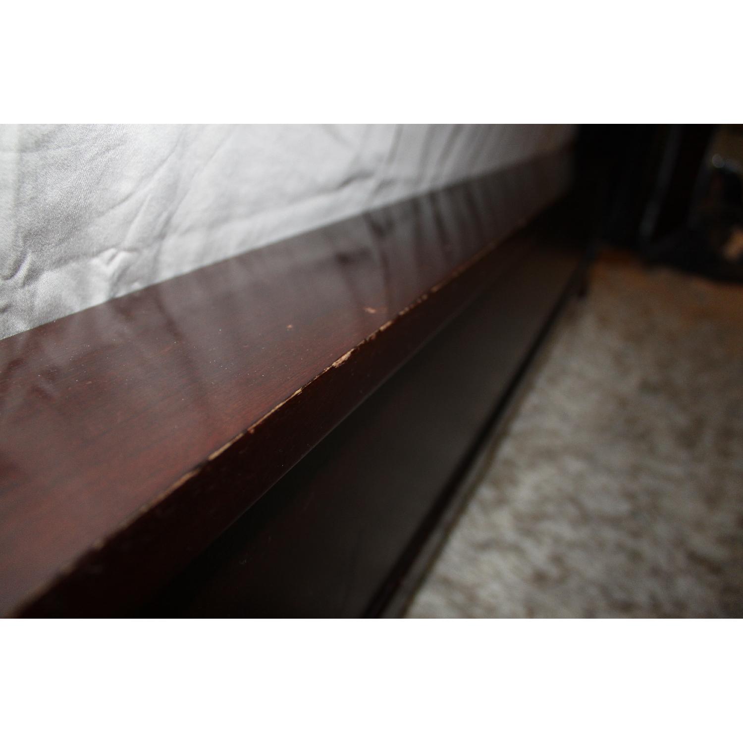 Lexington Zacara 4 Piece Bedroom Set - image-7