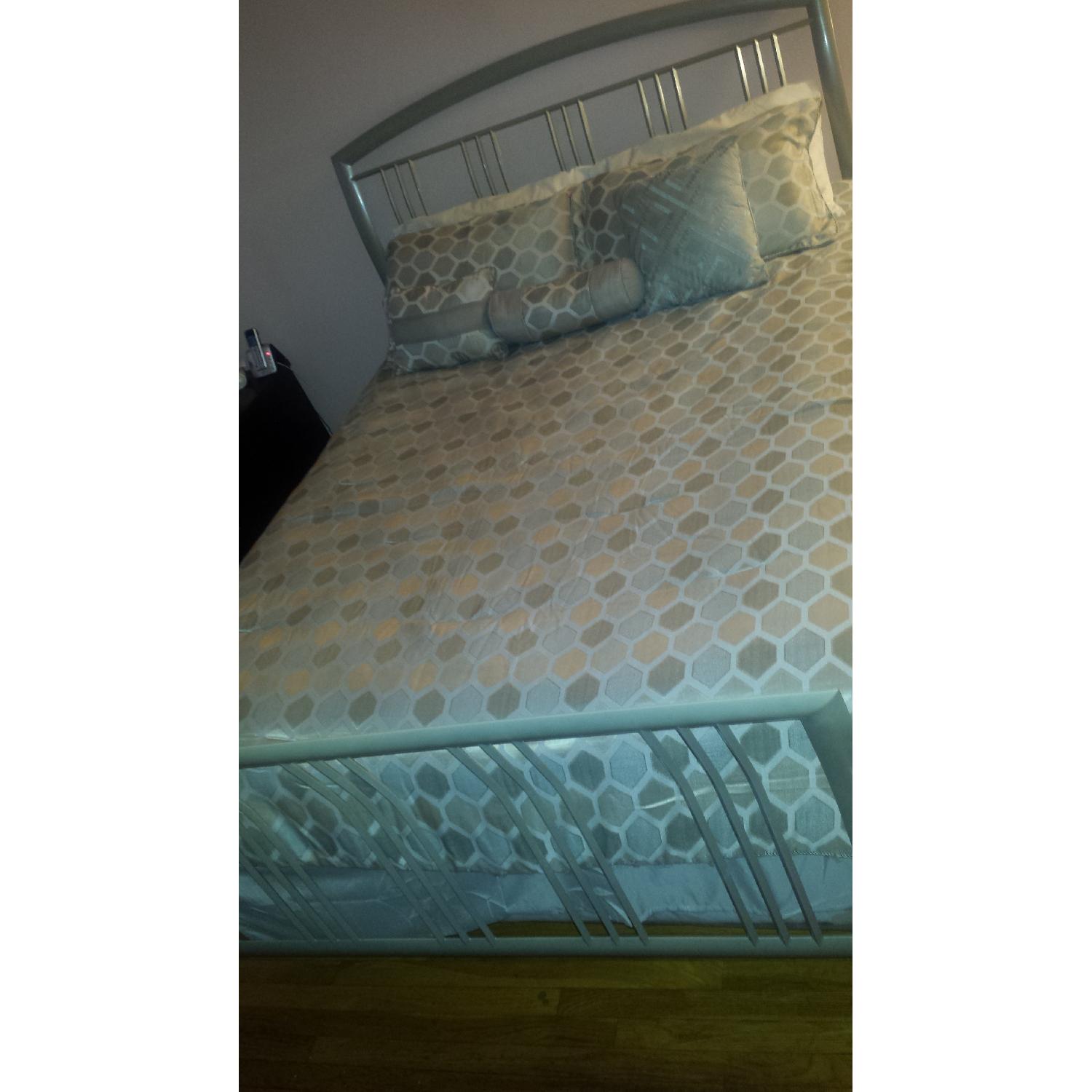 Queen Size Bed Frame w/ Head/Footboard - image-2