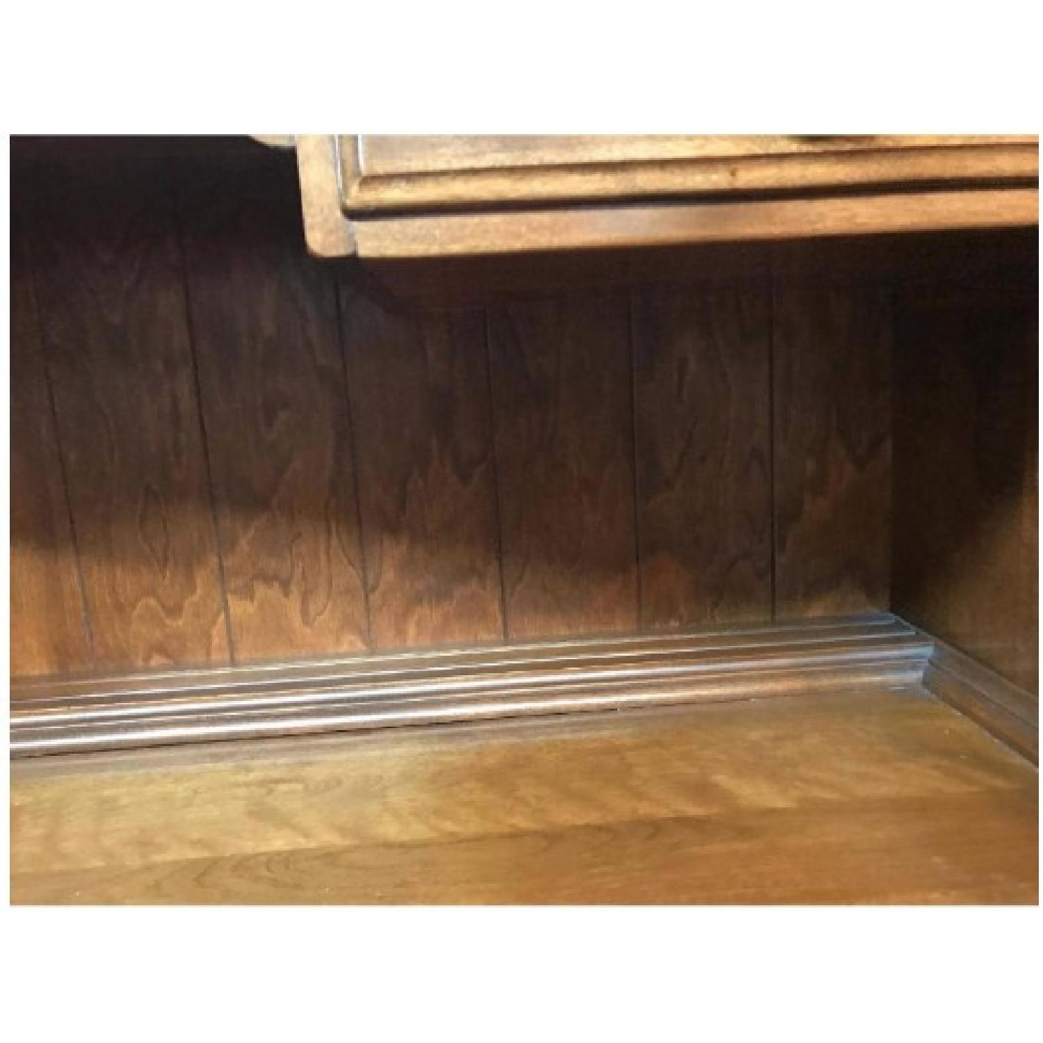 Ethan Allen Hutch/China Cabinet - image-6