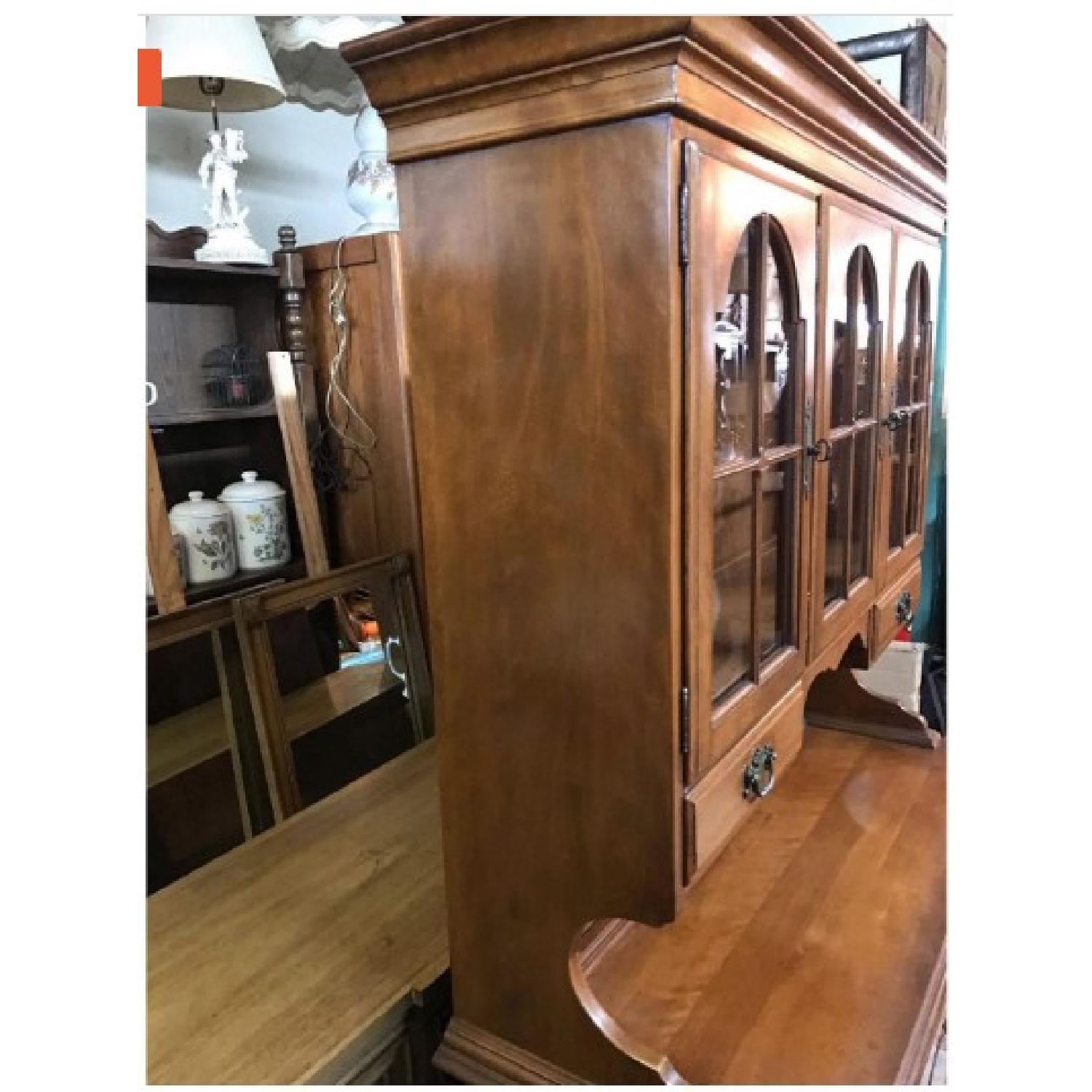 Ethan Allen Hutch/China Cabinet - image-11