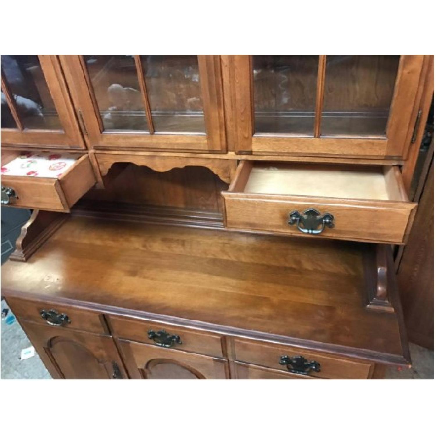 Ethan Allen Hutch/China Cabinet - image-19