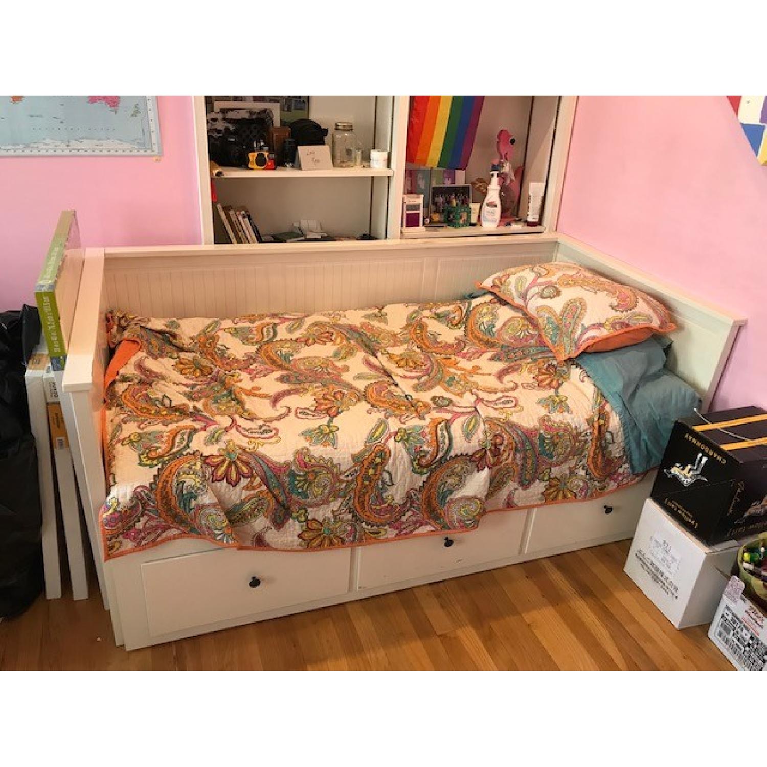 Ikea Hemnes Daybed W 3 Drawers Trundle Aptdeco
