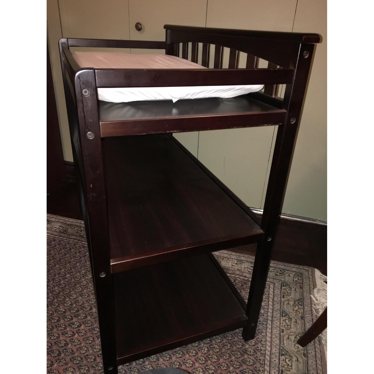 Bed Bath & Beyond London Euro Flat Top Changing Table - image-2