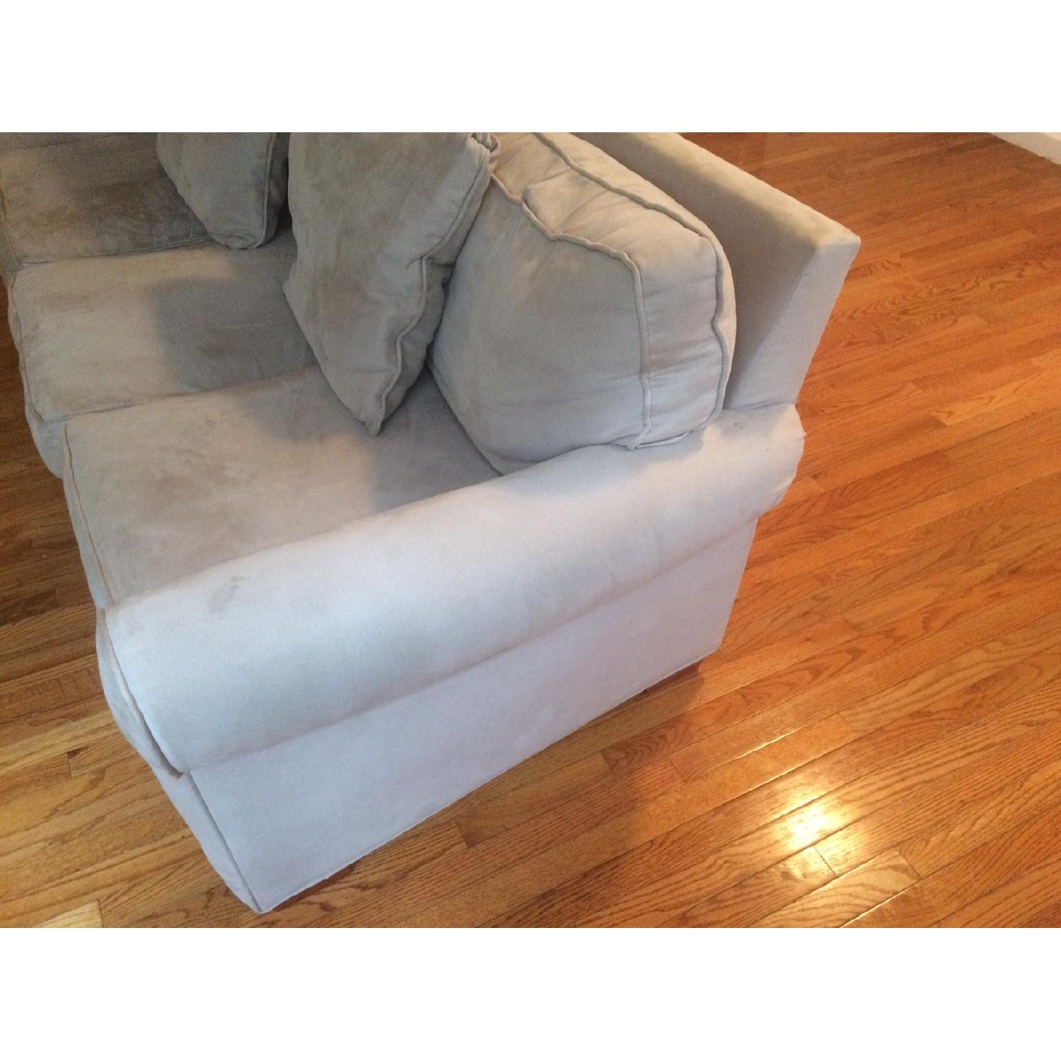 Raymour & Flanigan H.M. Richards 3 Seater Sofa w/ 2 Pillows - image-6