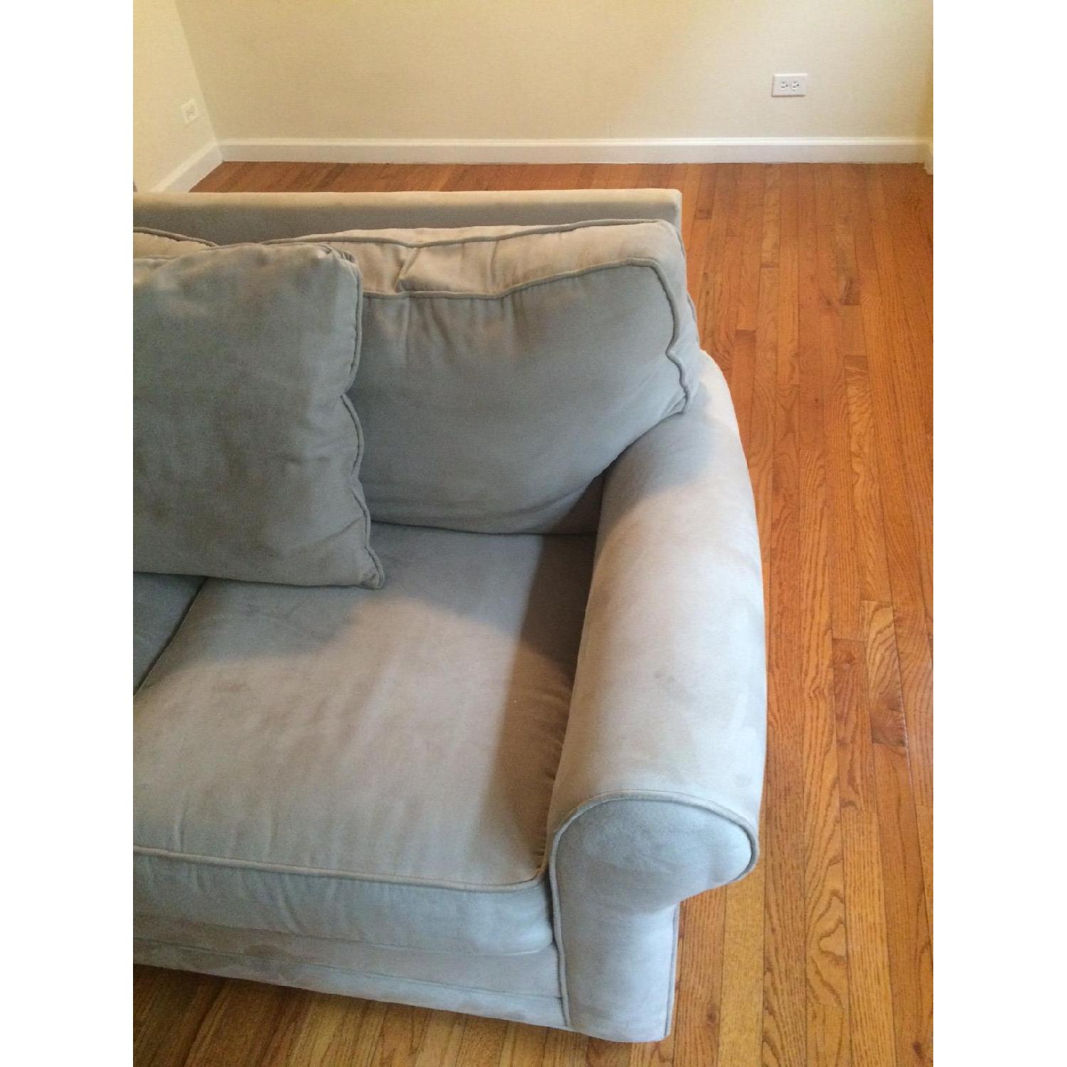 Raymour & Flanigan H.M. Richards 3 Seater Sofa w/ 2 Pillows - image-8